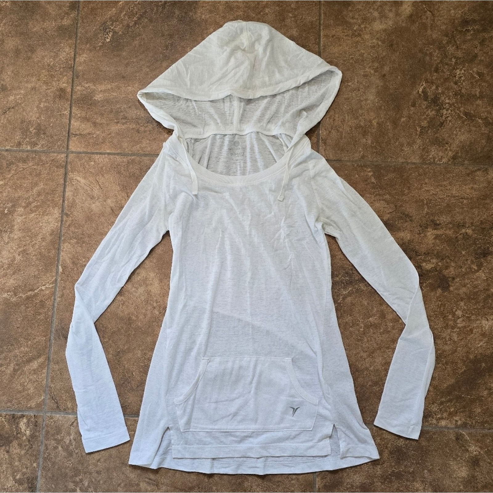Old Navy White Active ON Hooded Long Sleeve Size XS / US 0-2 / IT 36-38 - 1 Thumbnail