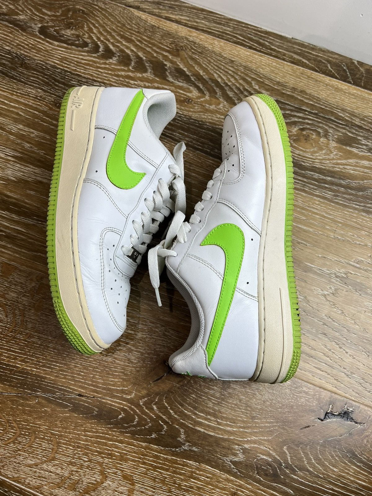 Nike Nike air force 1s electric green sneakers Size US 8.5 / EU 41-42 - 4 Thumbnail