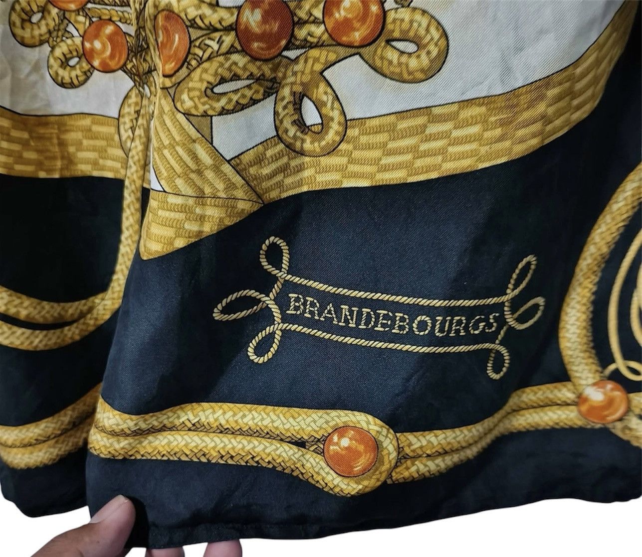 Hermes Hermes Paris Baroque Brandebourgs 1970s silk made in France Size US M / EU 48-50 / 2 - 3 Thumbnail