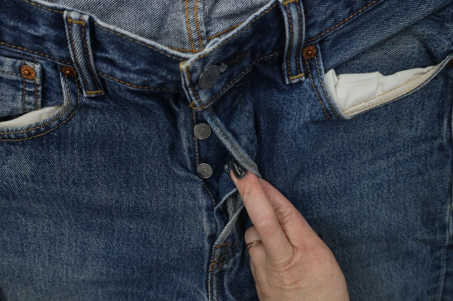 Levi's Vintage Y2K Levis 501xx Button Fly Original Fit Jeans Blue Size US 33 - 7 Thumbnail