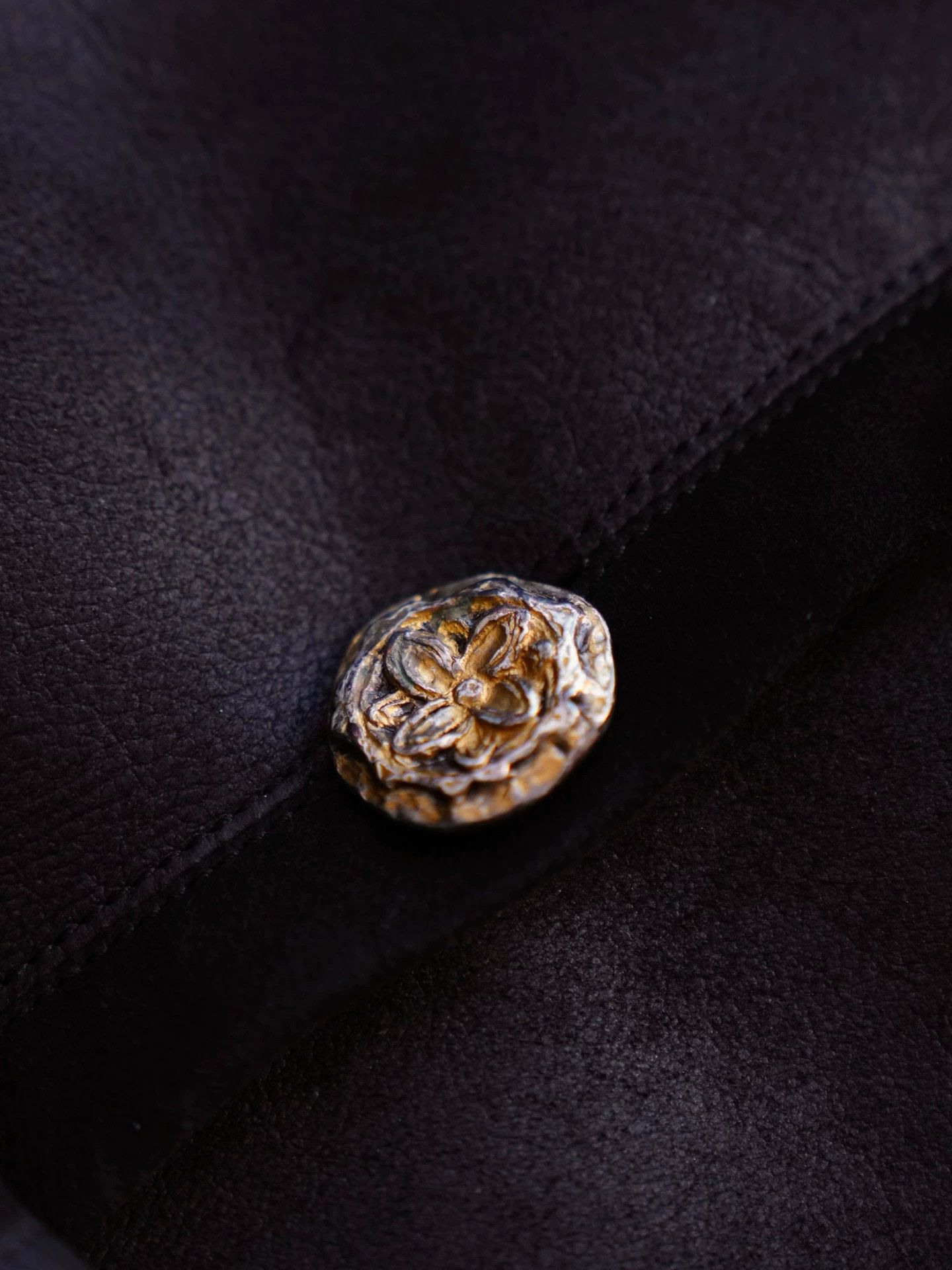 Yves Saint Laurent YSL 90s French Shearling Coat Gold Buttons M Size M / US 6-8 / IT 42-44 - 8 Thumbnail
