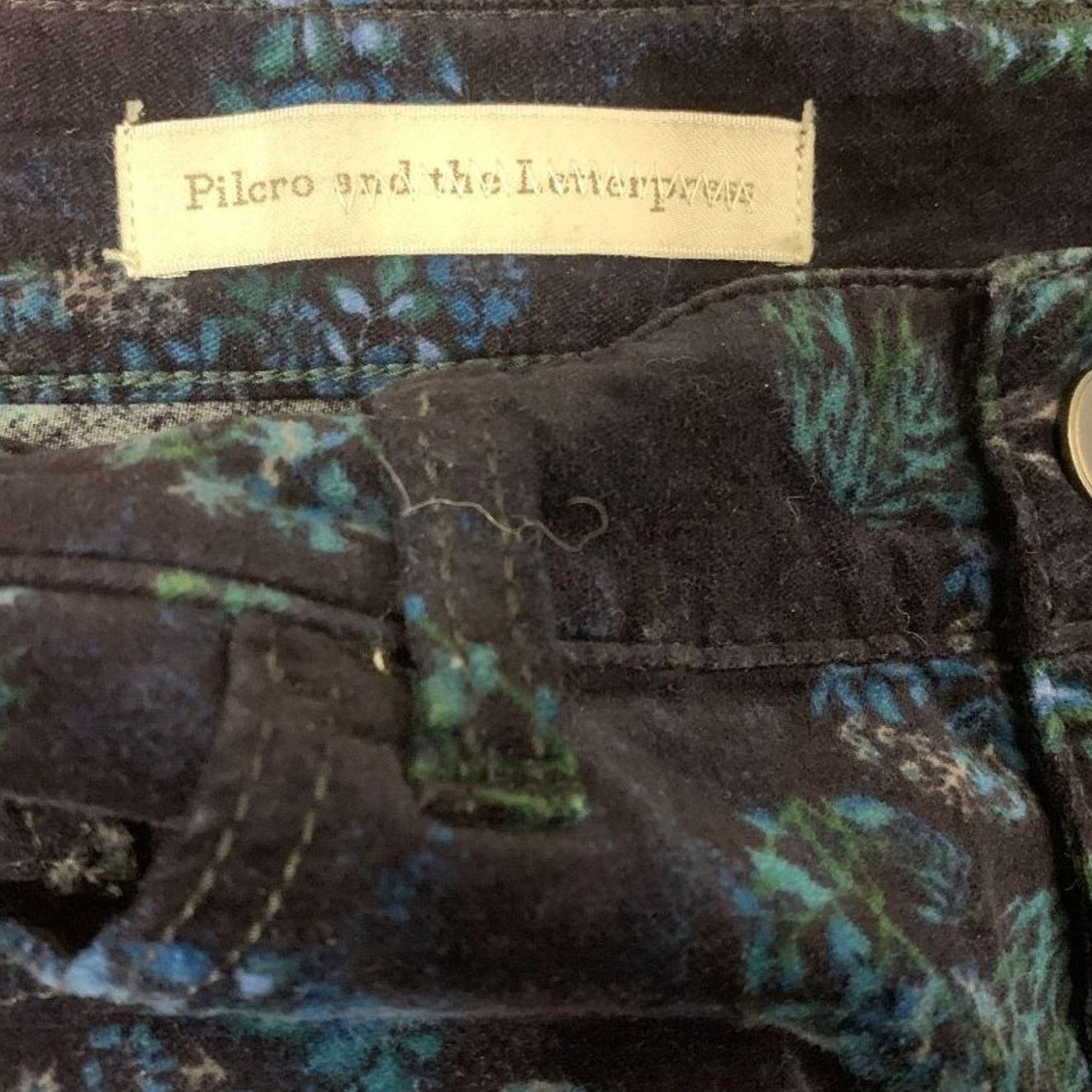 Anthropologie Anthro Pilcro Letterprs Script 25 P Navy Floral Velvet Pants Size 25" / US 0 / IT 36 - 9 Thumbnail