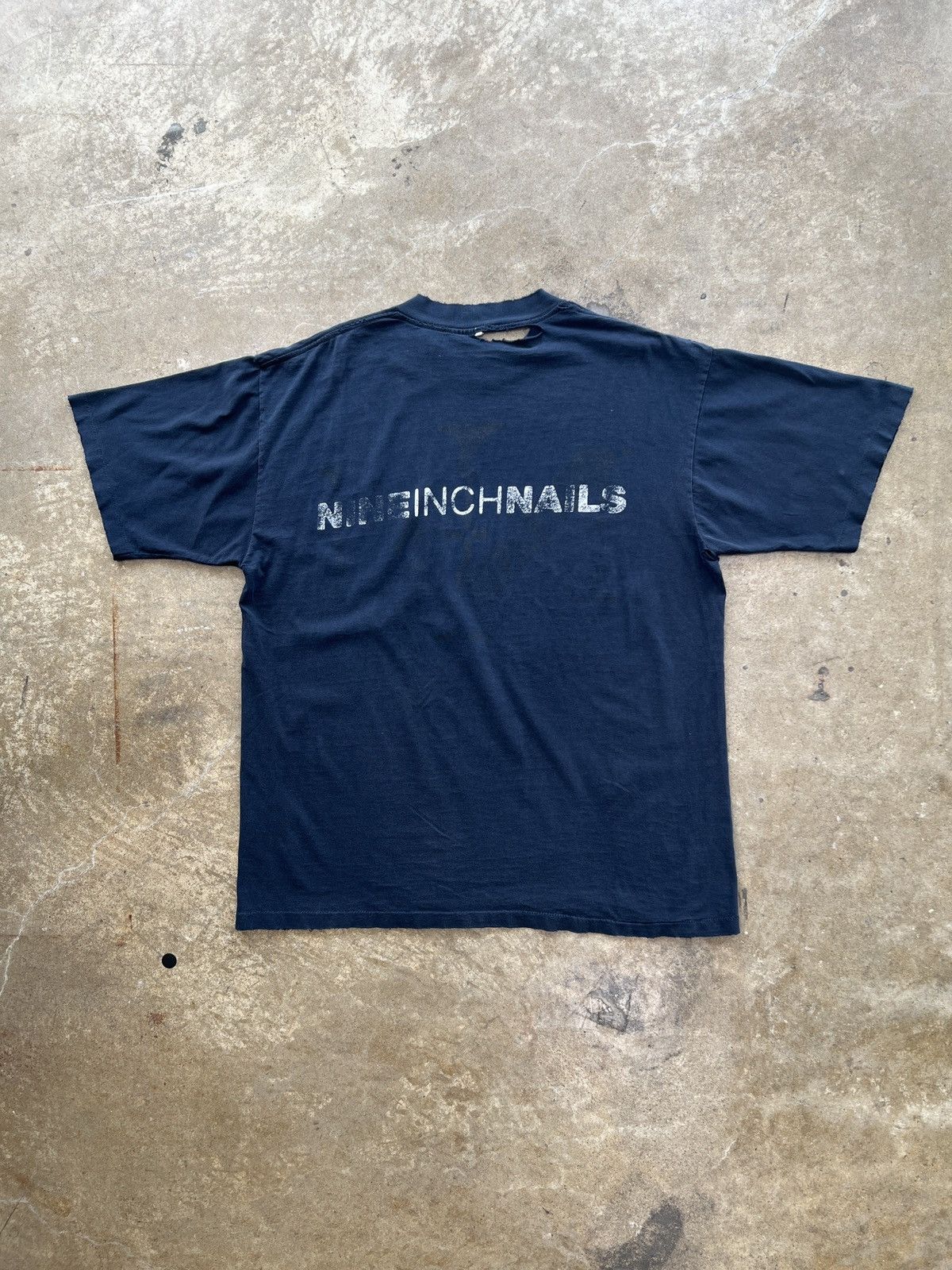 Band Tees Vintage 1990 Nine Inch Nails NIN Distressed Tee XL Size US XL / EU 56 / 4 - 5 Thumbnail