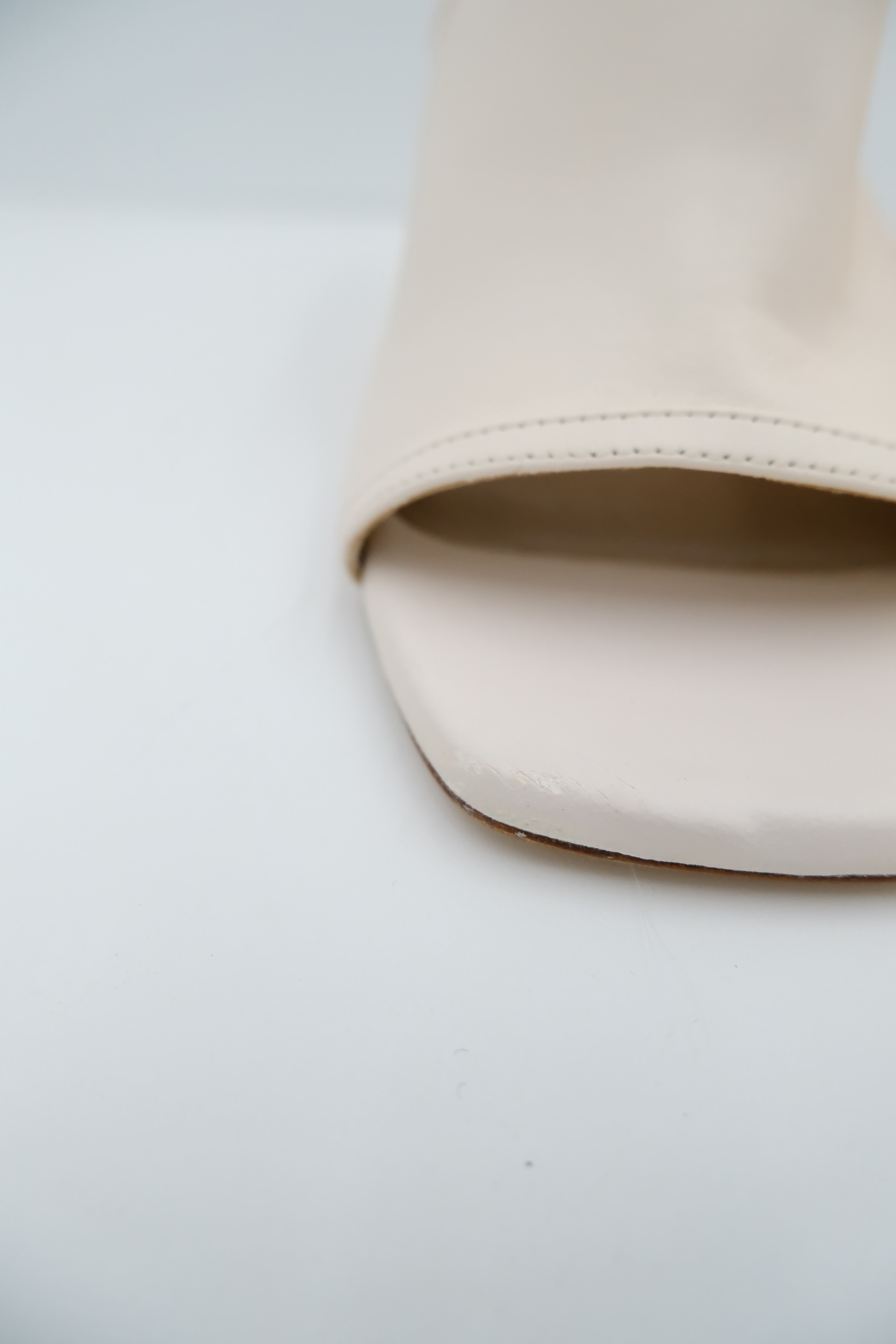 Stuart Weitzman Stuart Weitzman Unworn Open Toe Mules Size US 8 / IT 38 - 2 Thumbnail