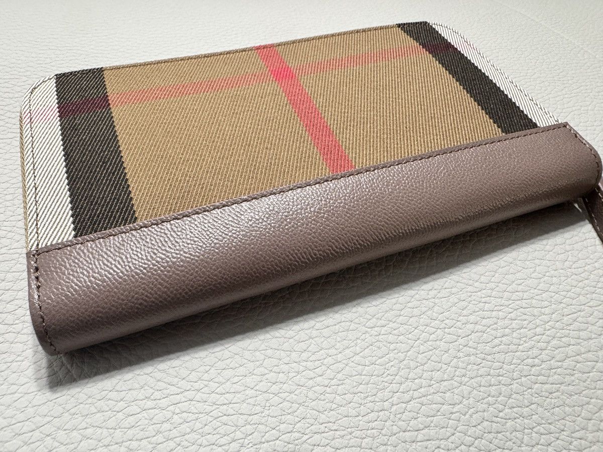 Burberry Burberry Large Check Zip Around Leather Wallet Grey Mink Size ONE SIZE - 3 Thumbnail