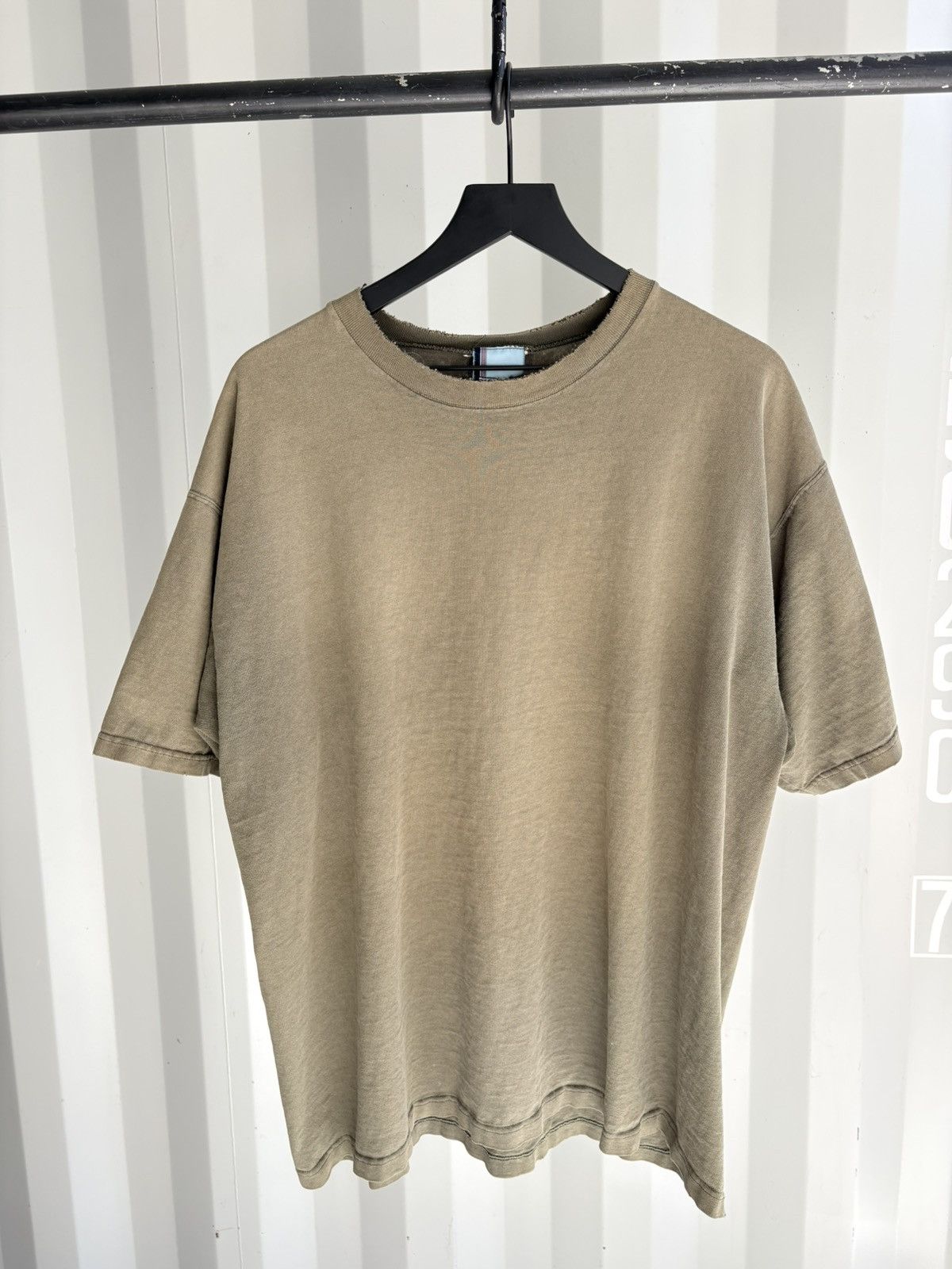 Vintage Thrashed Sun Faded BLANK Shirt Distressed Grunge Band Size US XXL / EU 58 / 5 - 1 Thumbnail