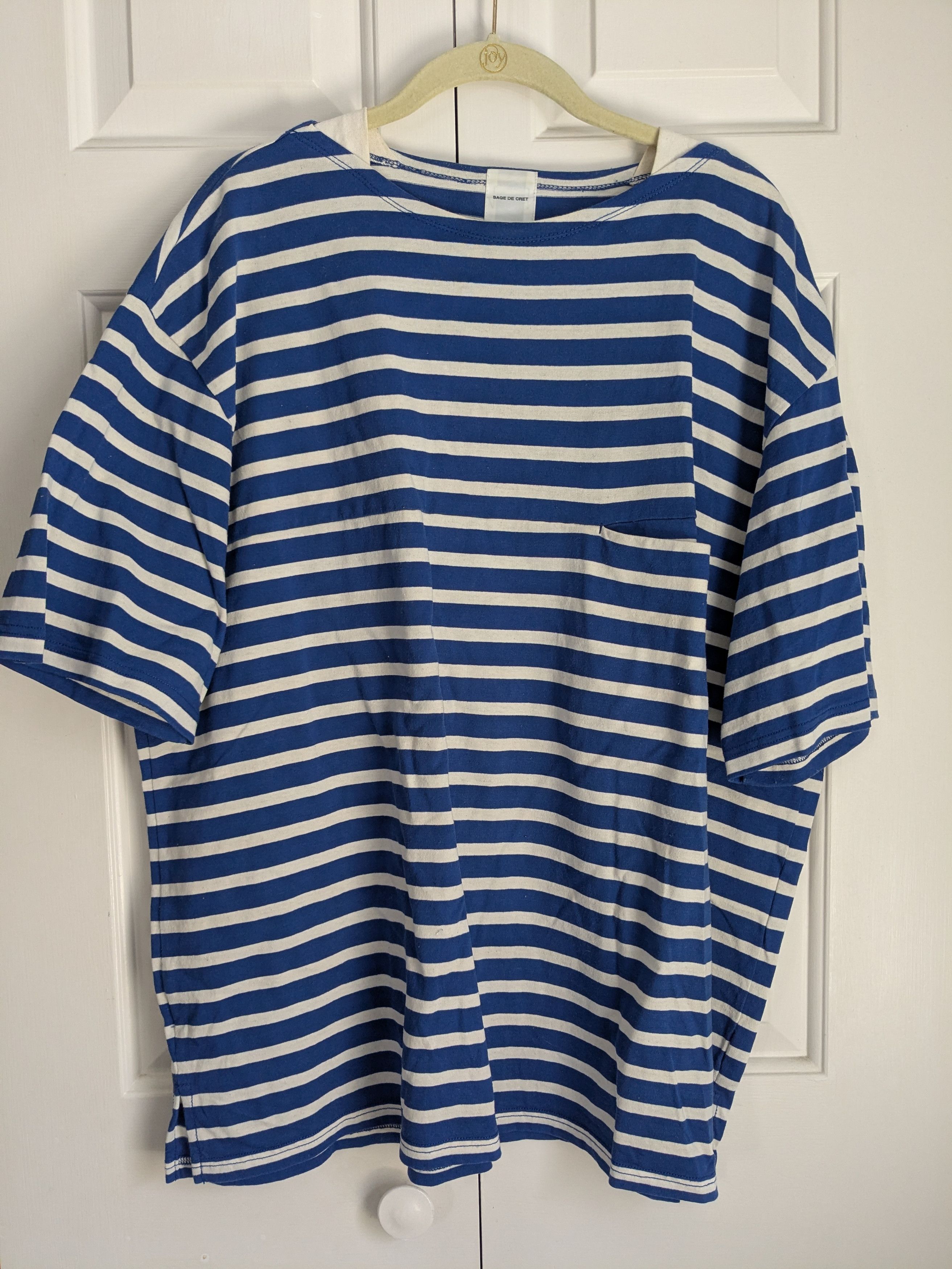 Boat neck oversized pocket tee