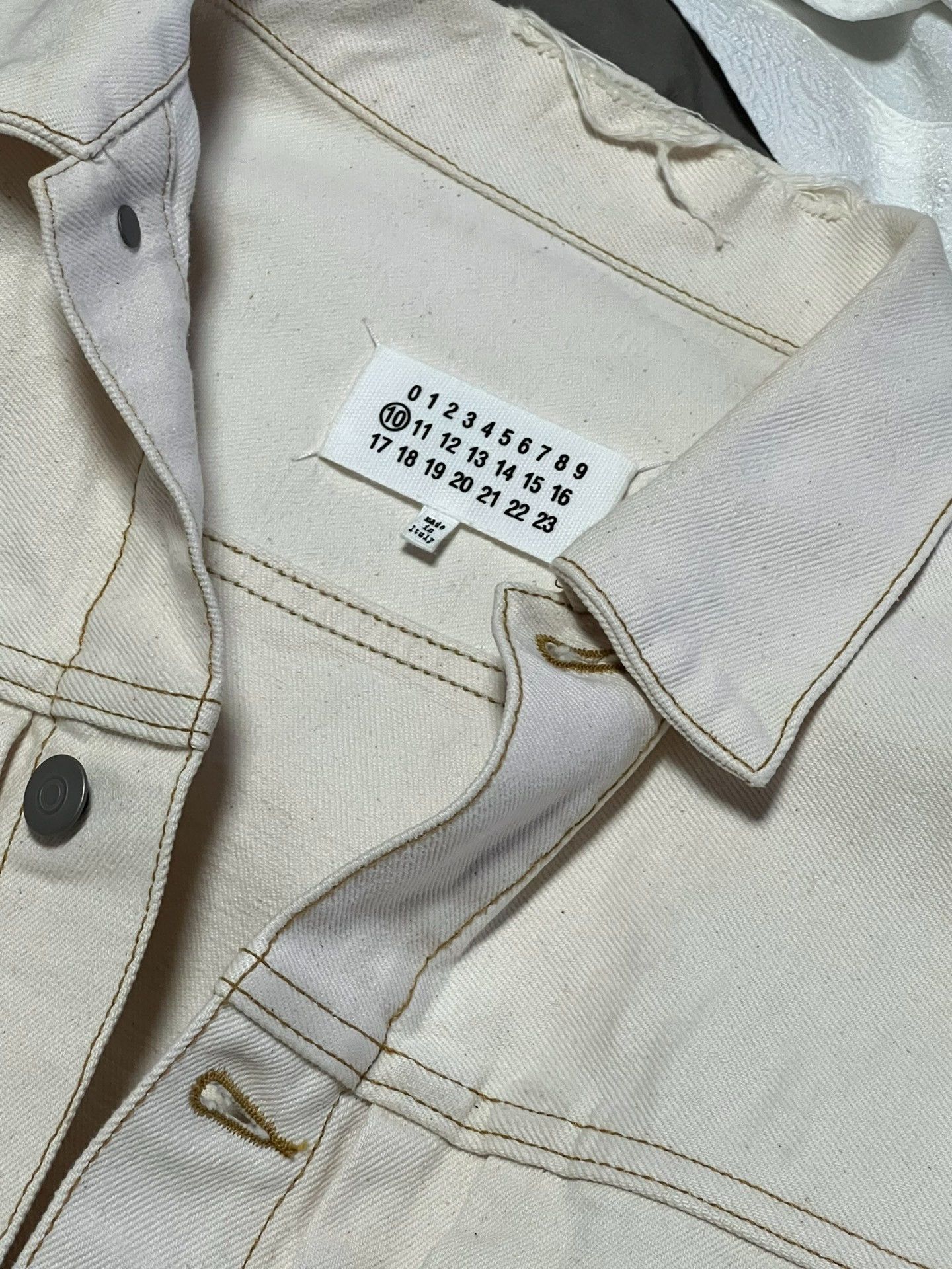 Maison Margiela Maison Margiela Beige denim jacket 2501-Nextarrow Size US M / EU 48-50 / 2 - 1 Thumbnail