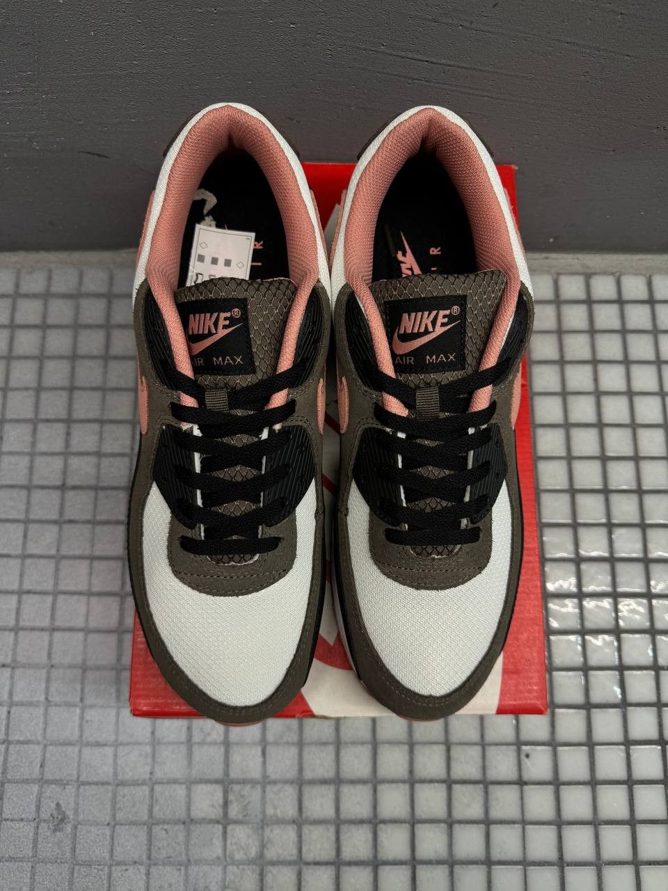 Nike Nike Air Max 90 Essential Size US 12.5 / EU 45-46 - 7 Thumbnail