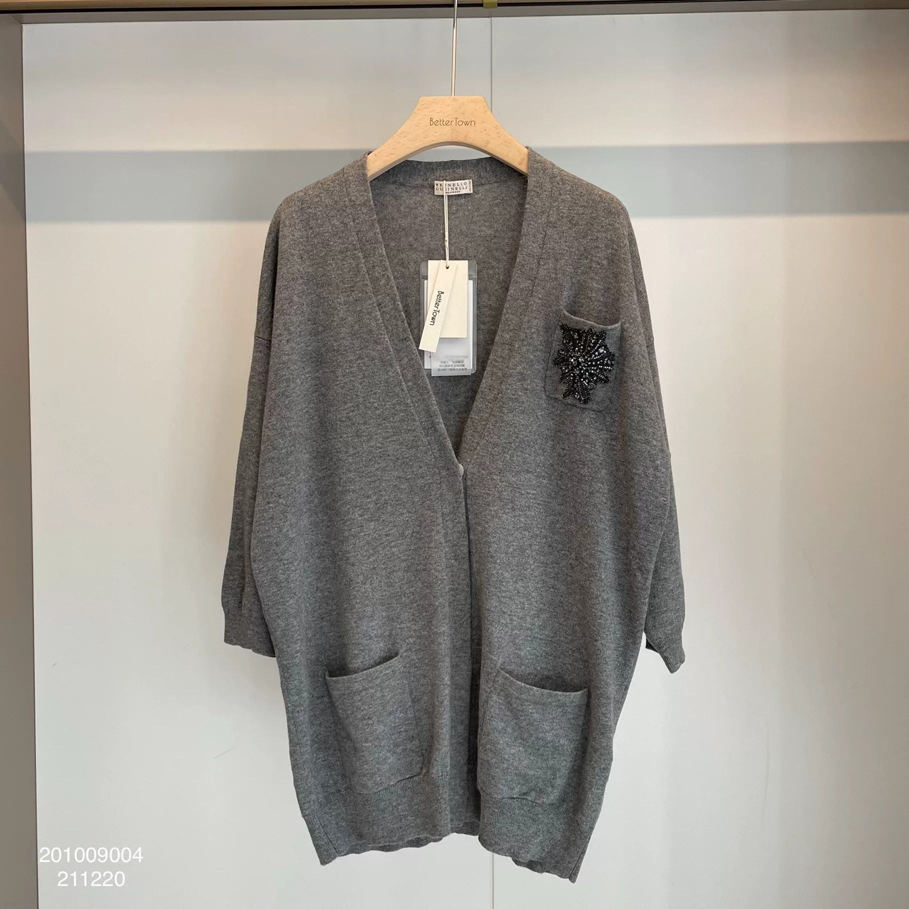 Brunello Cucinelli Brunello Cucinelli Grey Beaded Cashmere Cardigan Size US M / EU 48-50 / 2 - 1 Thumbnail