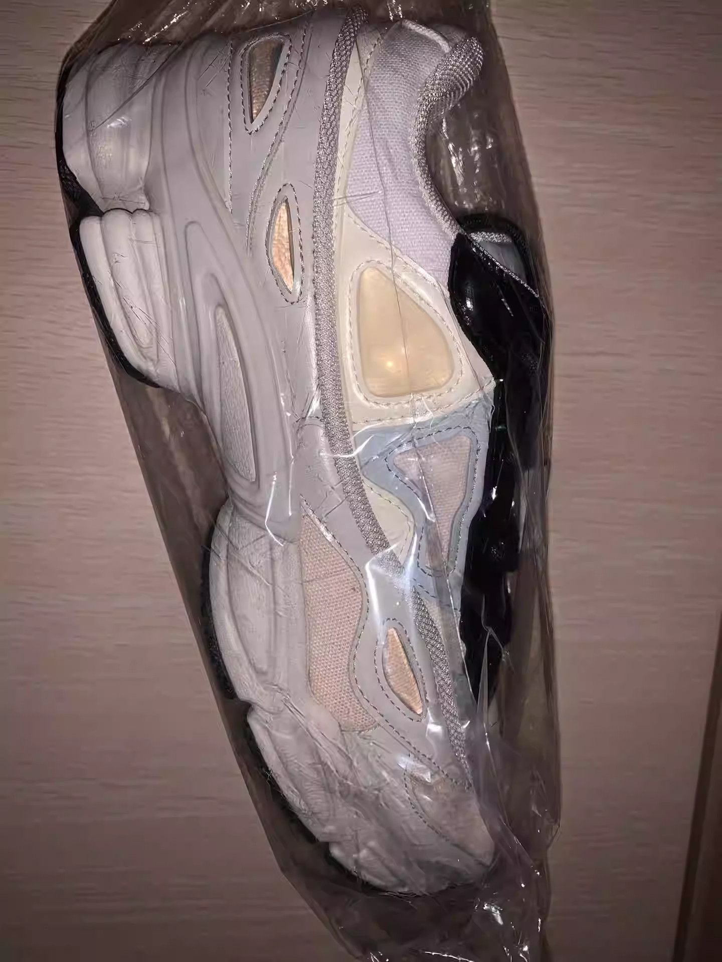 Raf Simons Raf Simons X ADIDAS OZWEEGO3 Size US 9 / EU 42 - 3 Thumbnail