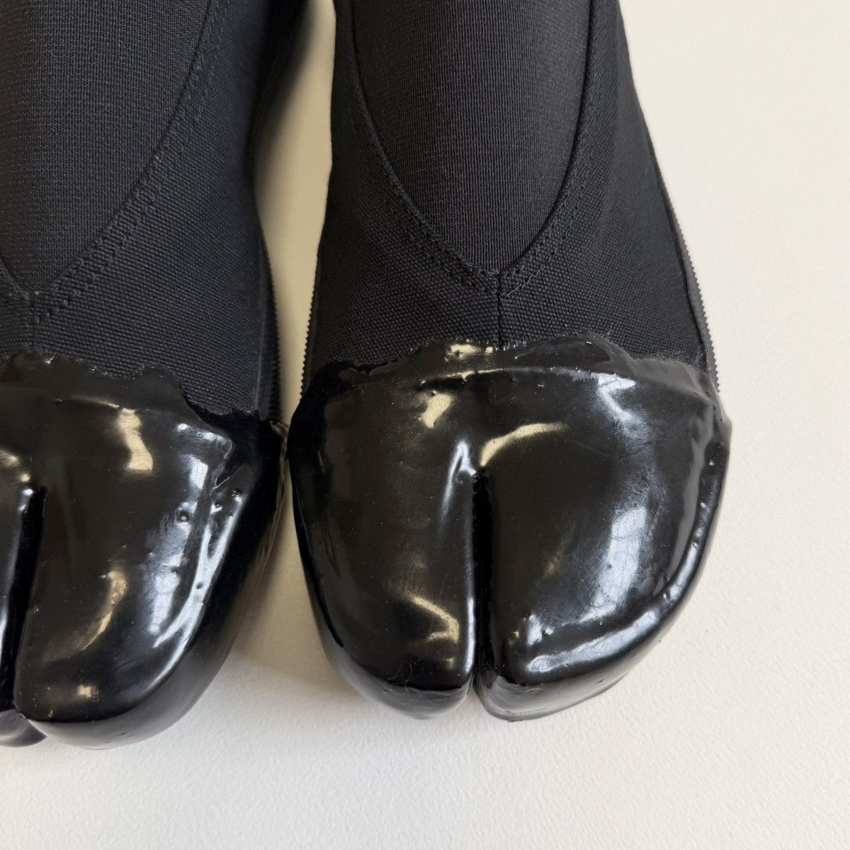 Maison Margiela S/S 20 Black ‘Resin Dipped’ Tabi Sneakers Size US 7 / IT 37 - 11 Thumbnail