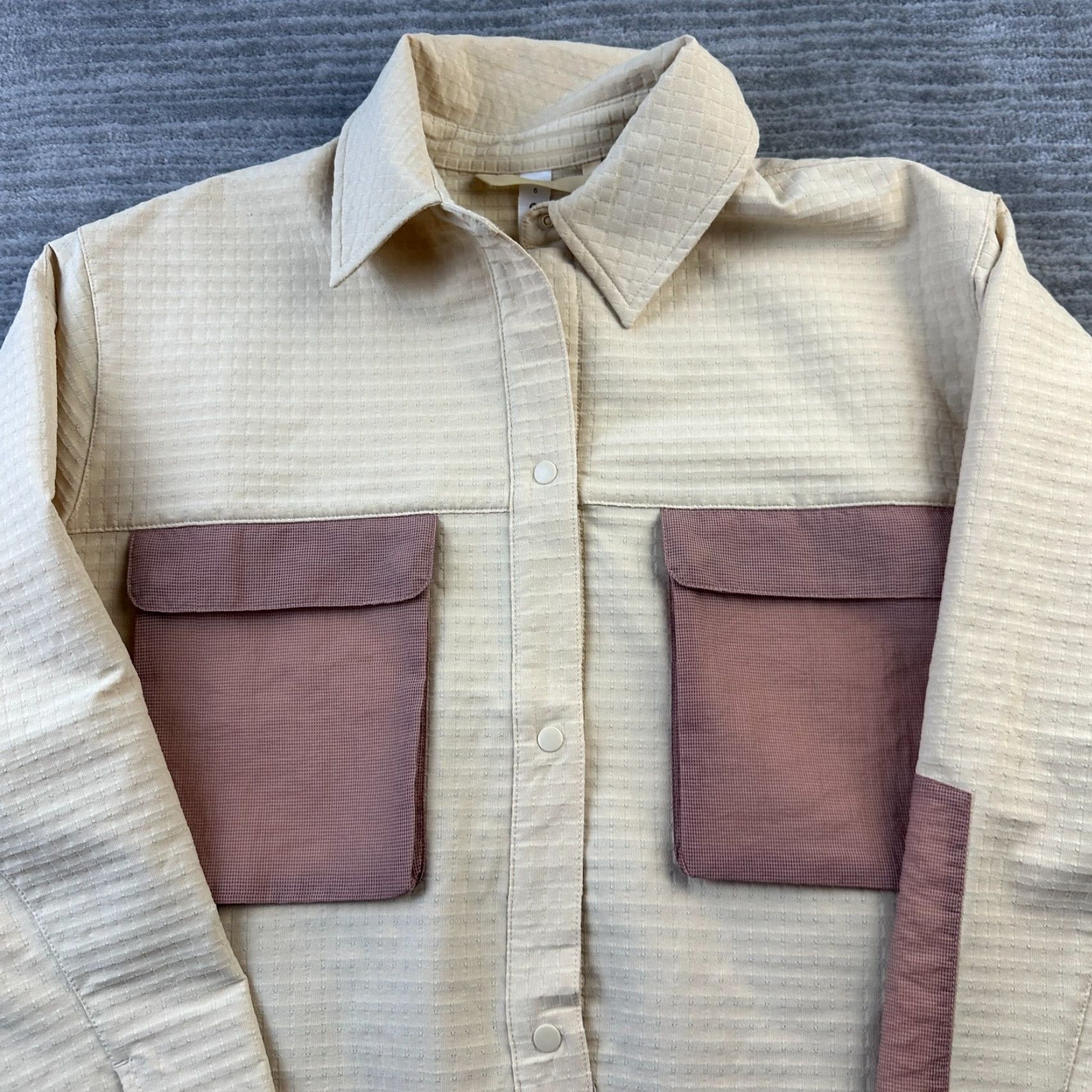 Lululemon Lululemon Shirt Womens 6 Beige Tan Grid Fleece Overshirt Snap Button Outdoor Size M / US 6-8 / IT 42-44 - 5 Thumbnail