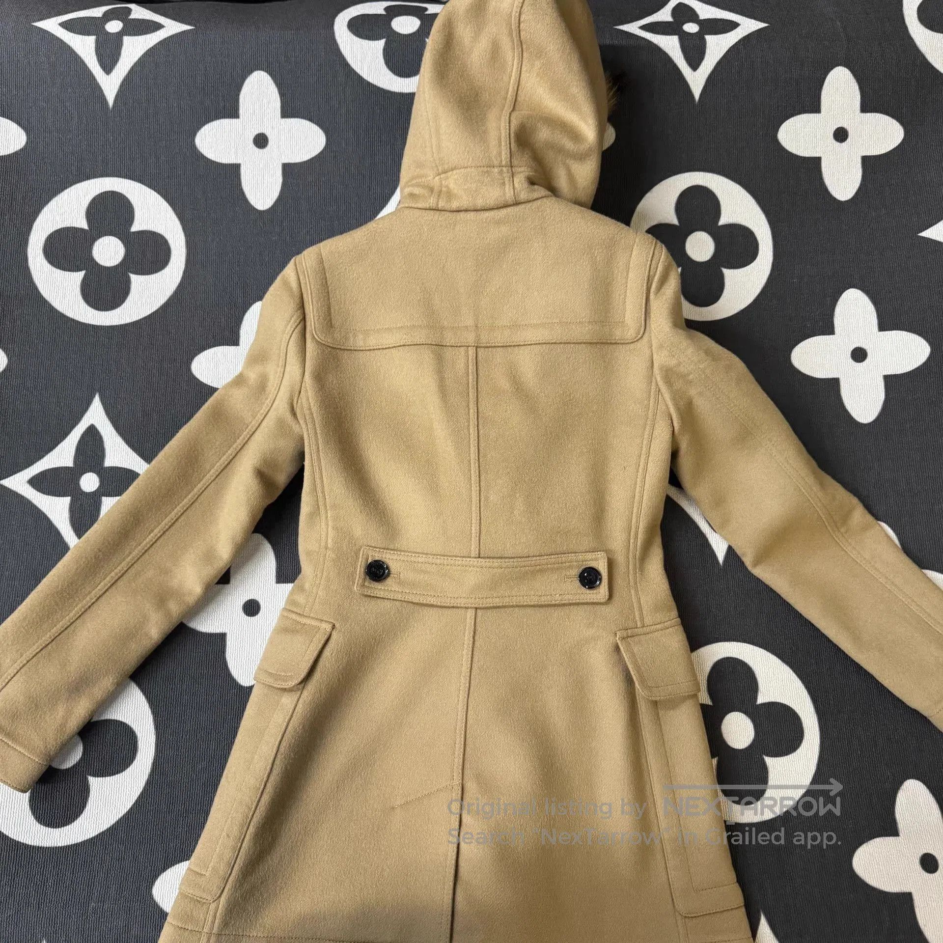 Burberry Beige Toggle Closure Hooded Coat Size S. Size US S / EU 44-46 / 1 - 2 Thumbnail