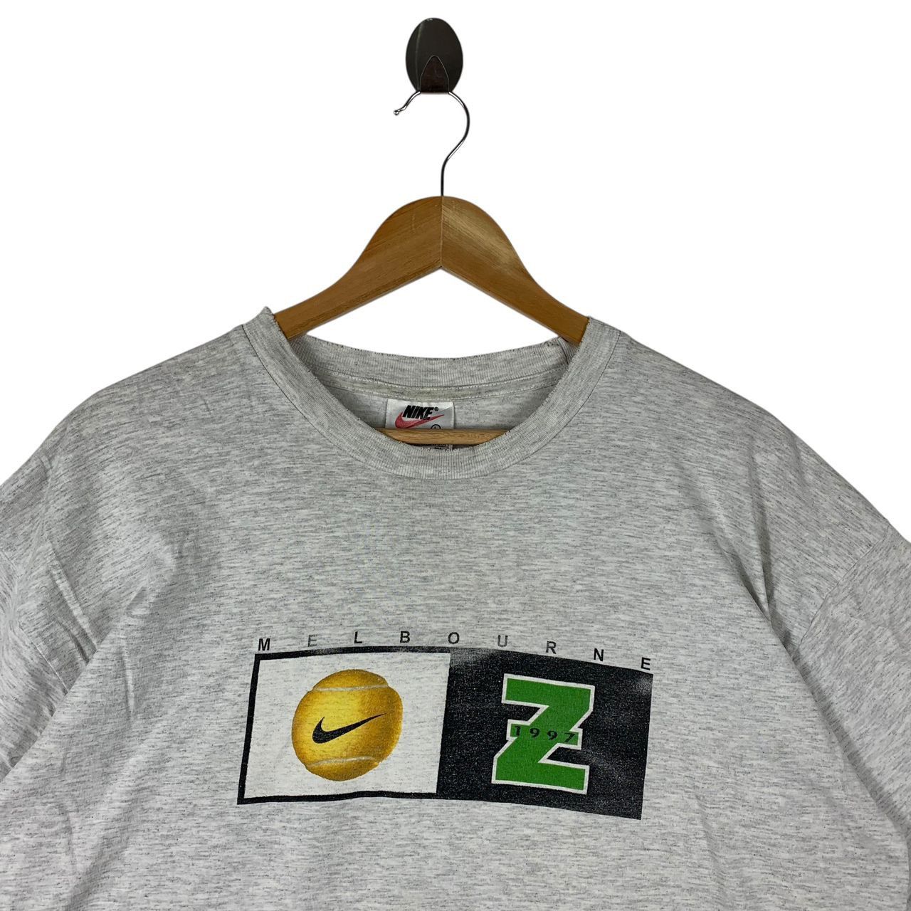 Nike Vintage distressed NIKE tennis melbourne spellout printedtee Size US L / EU 52-54 / 3 - 2 Thumbnail