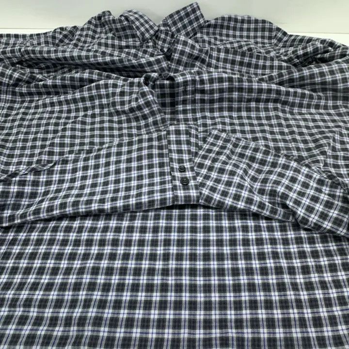 Balenciaga Balenciaga Balenciaga Casual Stylish Plaid ButtonUp Shirt Size US M / EU 48-50 / 2 - 7 Thumbnail