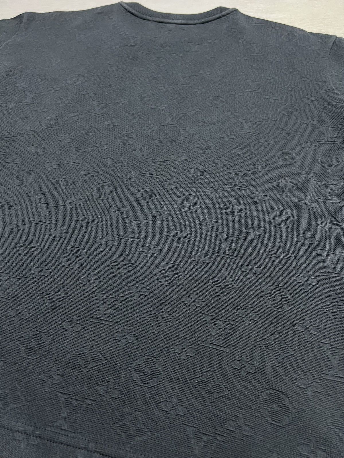 Louis Vuitton Louis Vuitton - 3D Pocket Monogram T-Shirt Size US XS / EU 42 / 0 - 14 Thumbnail