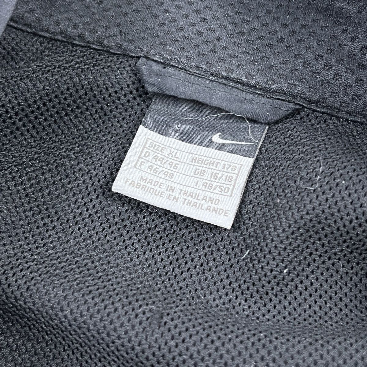 Nike Nike Vintage Navy Windbreaker Jacket Boxy Fit M XL Size US M / EU 48-50 / 2 - 8 Thumbnail