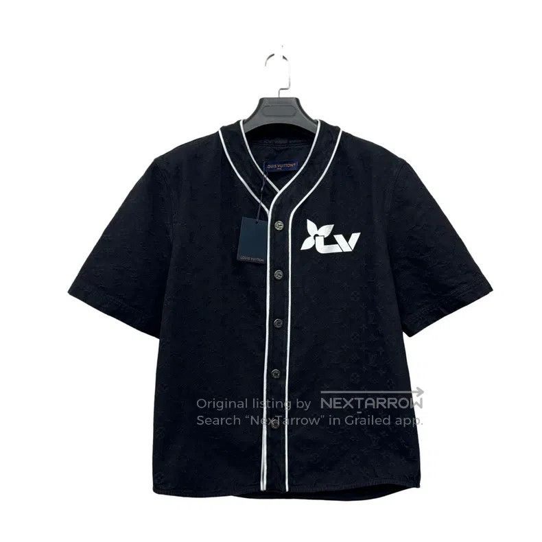 Louis Vuitton Louis Vuitton Black baseball shirt with full printed logo Size US M / EU 48-50 / 2 - 1 Thumbnail