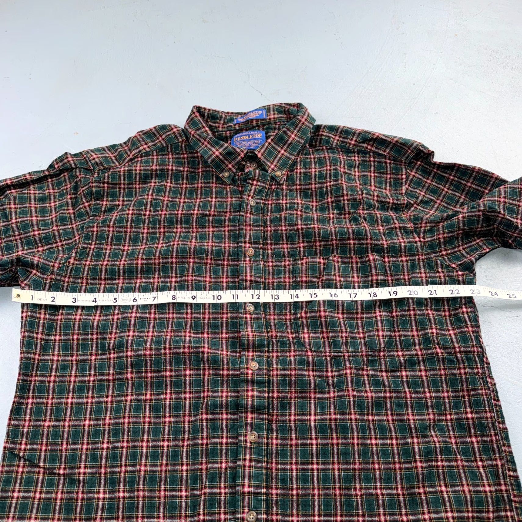 Pendleton VINTAGE Pendleton Shirt Mens XL VTG Green Red Plaid 100% Wool USA Fabrics VTG Size US XL / EU 56 / 4 - 4 Thumbnail