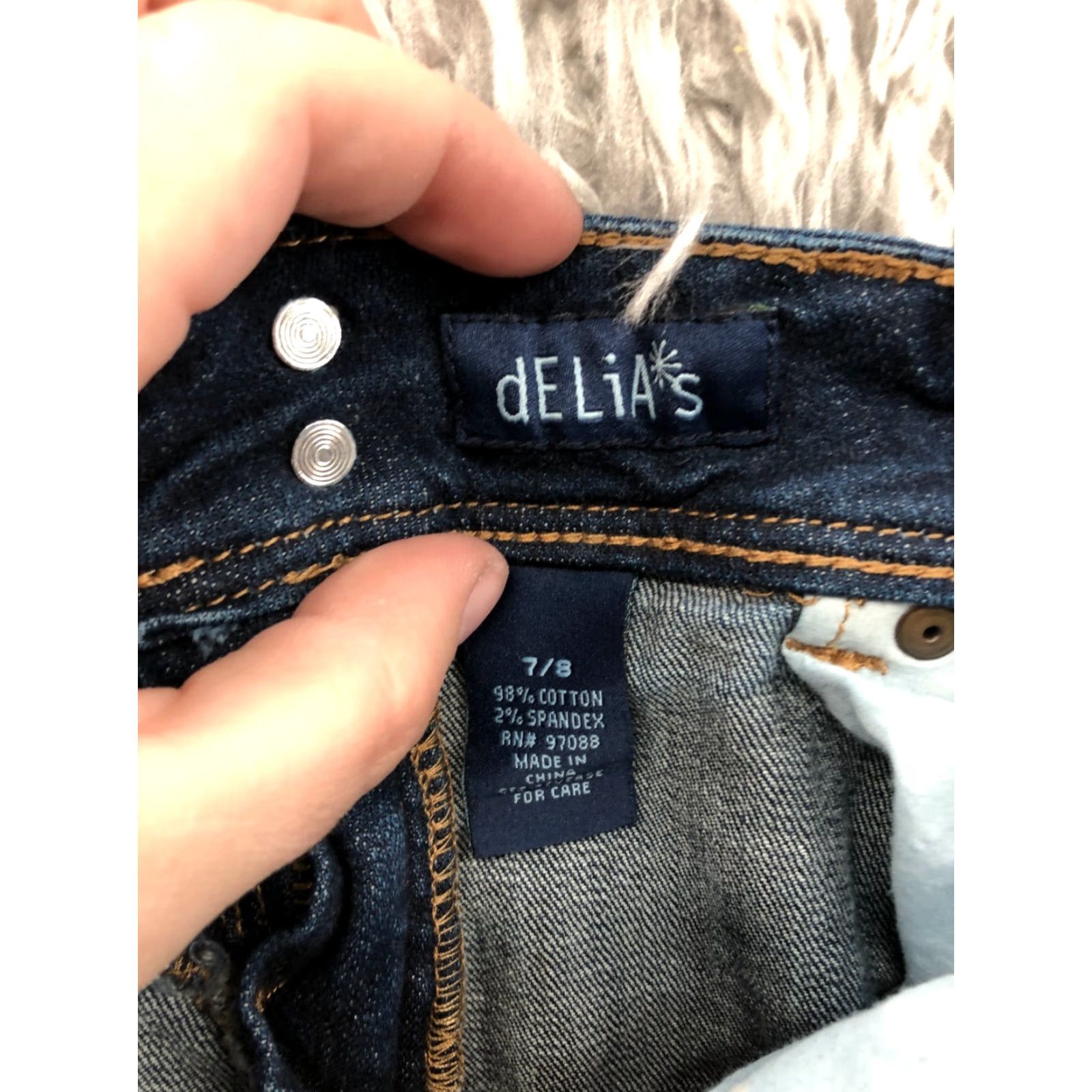 Denime dELiA*s Shorts Jeans Juniors Size 7 Mid Rise Dark Wash Blue Denim Boyfriend Casual 5-Pocket Womens XS-7? Size 28" / US 6 / IT 42 - 7 Thumbnail