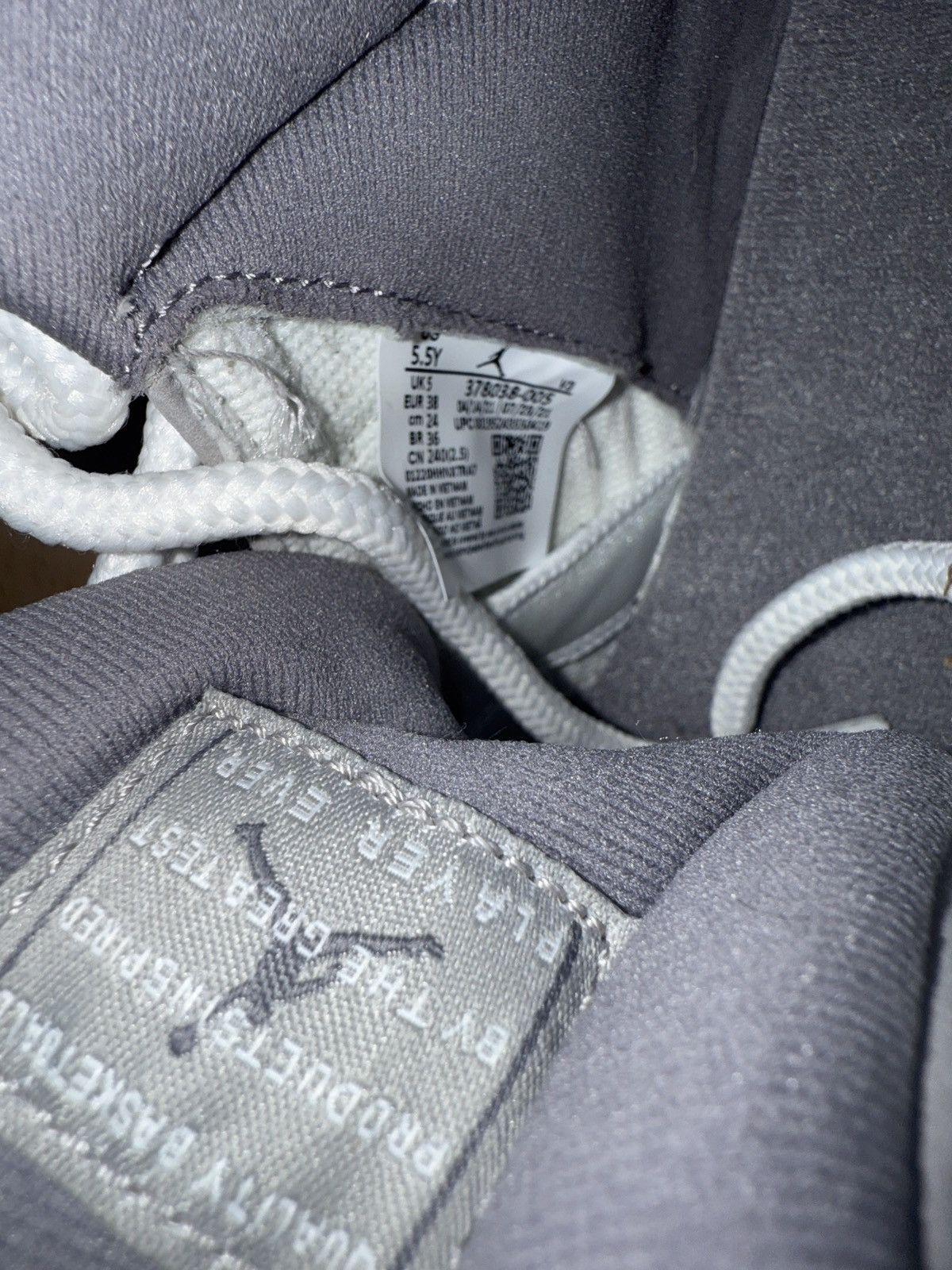 Jordan Brand Air Jordan 11 Retro 'Cool Grey' 2021 sz 5.5y Size US 5.5 / IT 35.5 - 7 Thumbnail
