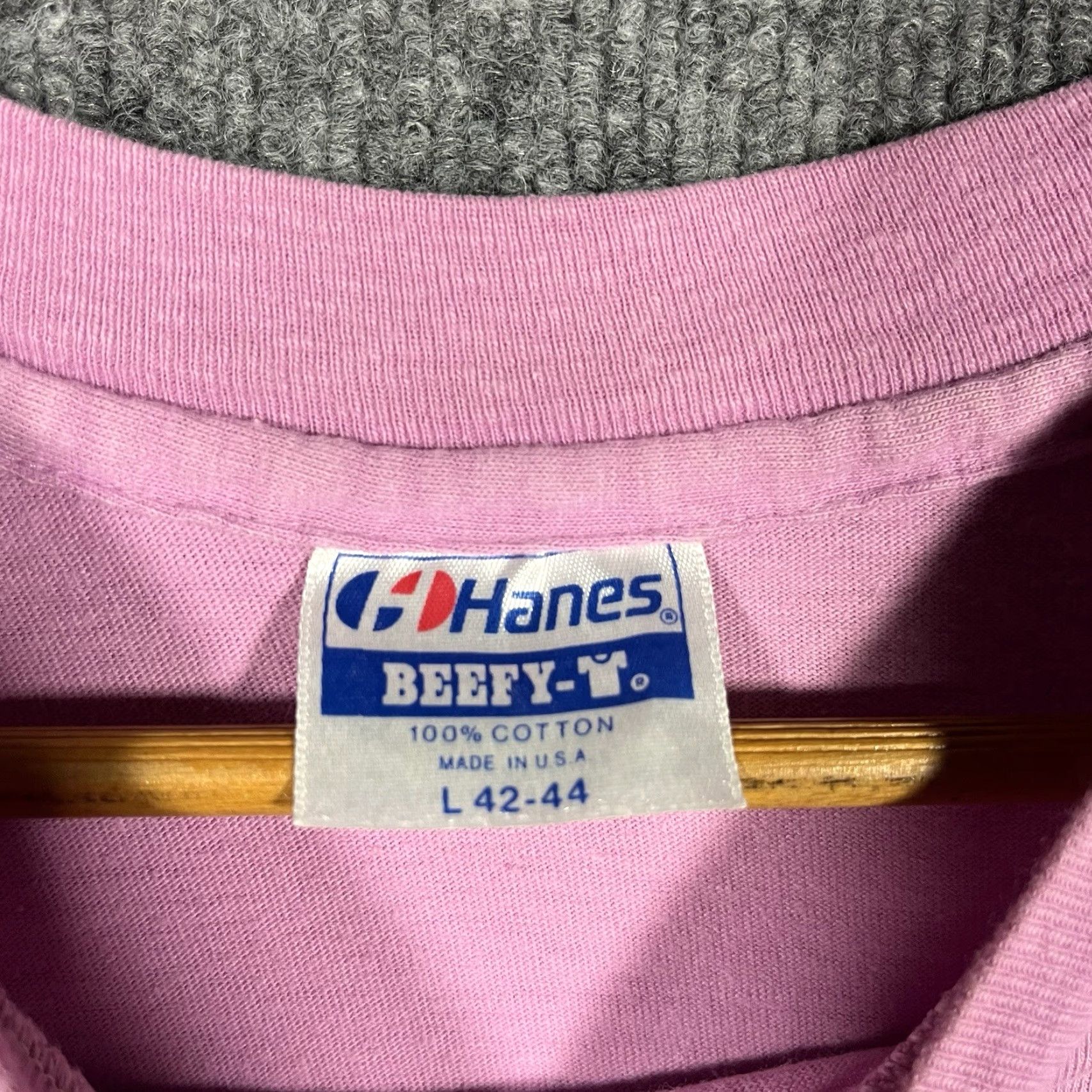 Hanes VINTAGE Captain Zodiac Raft Expeditions Hawaii Maui Mens Large Pink Short Sleeve T-Shirt 80s Stitch Brand Hanes Menss? Size US L / EU 52-54 / 3 - 4 Thumbnail