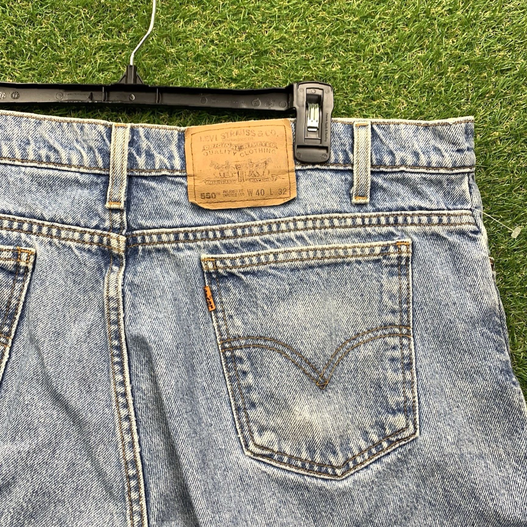 Levi's VINTAGE Levi's 550 Jean Shorts Mens 40 x8 Light Blue Denim Bermuda Relaxed Fit 90s Grunge Y2K Silver Tab Skate 5-Pocket Mens Baggy Size US 40 / EU 56 - 3 Thumbnail