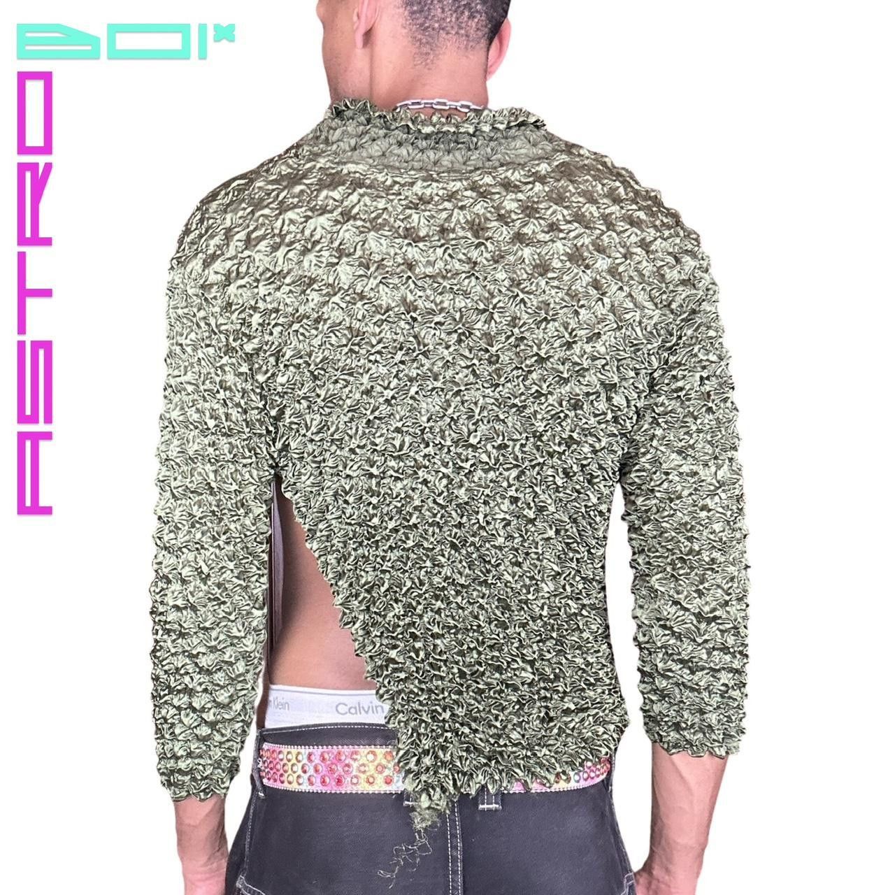 Other ASTROBOI* GREEN ASYMMETRIC PLEATED POPCORN CROPPED TOP Size US M / EU 48-50 / 2 - 6 Thumbnail