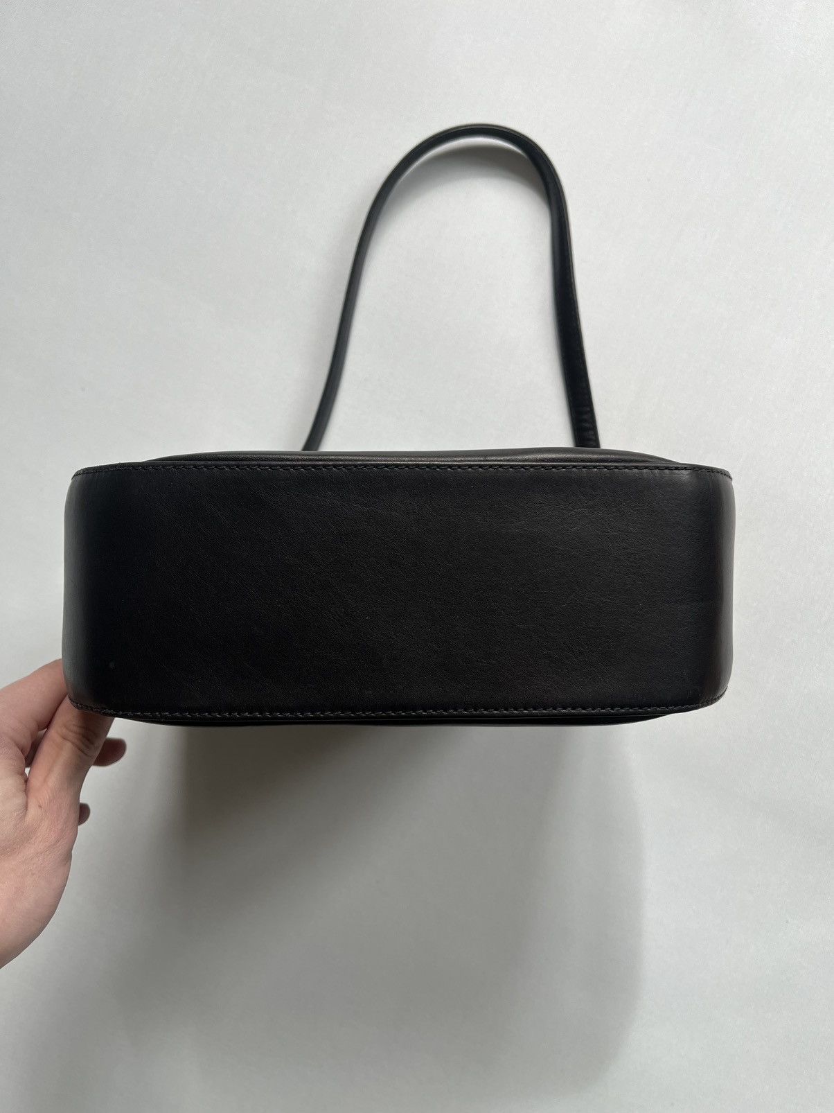 Versace Vintage Gianni Versace Couture Medusa Hobo Bag Black Leather Size ONE SIZE - 16 Thumbnail