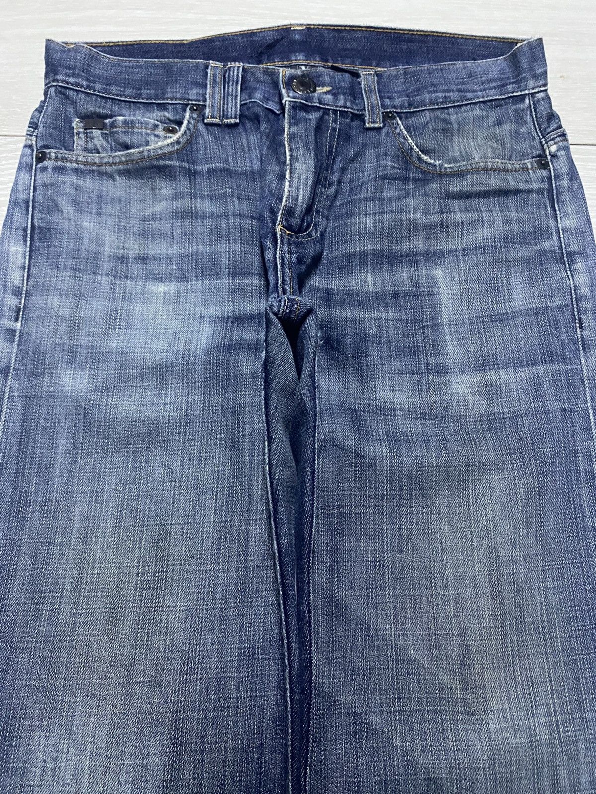 Armani Exchange Armani Exchange USA Grunge Distressed Loose Jeans Size US 31 - 3 Thumbnail