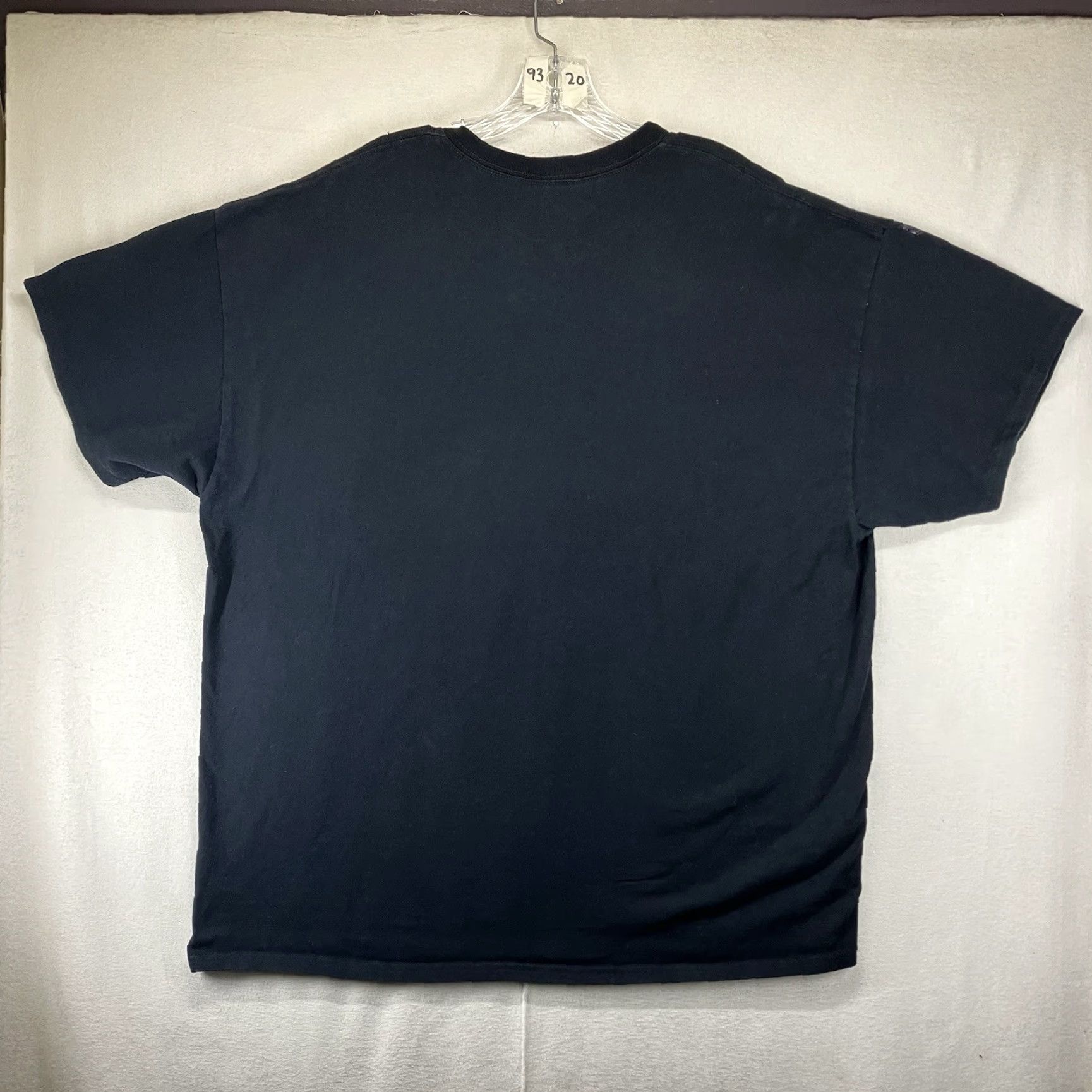 Liquid Blue Liquid Blue Hanging Out Skull T Shirt Mens 2XL y2k Grunge Metal Black Cotton Size US XXL / EU 58 / 5 - 2 Thumbnail