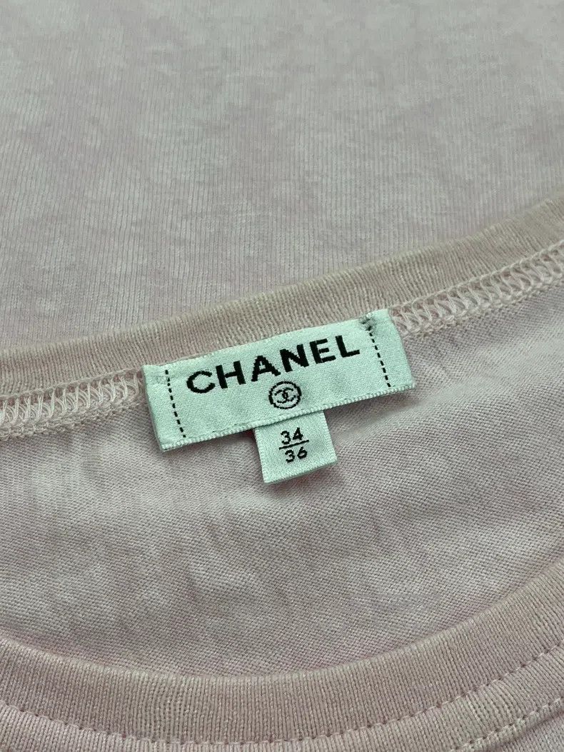 Chanel Chanel Pink hollow letter logo short sleeves Size XXS / US 00 / IT 34 - 4 Thumbnail