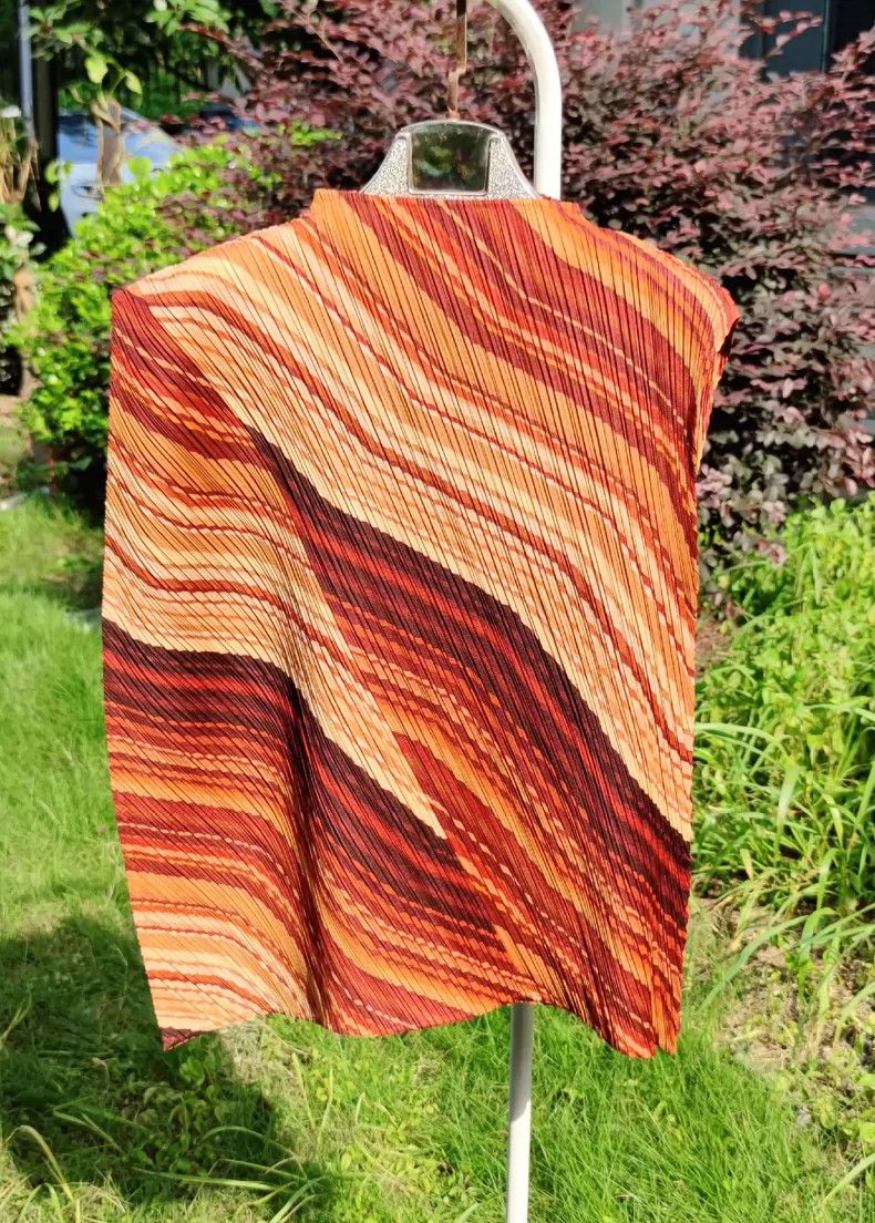 Issey Miyake issey miyake size:2 Lava semi-high-neck vest 2506-Nextarro Size XXS / US 00 / IT 34 - 4 Thumbnail