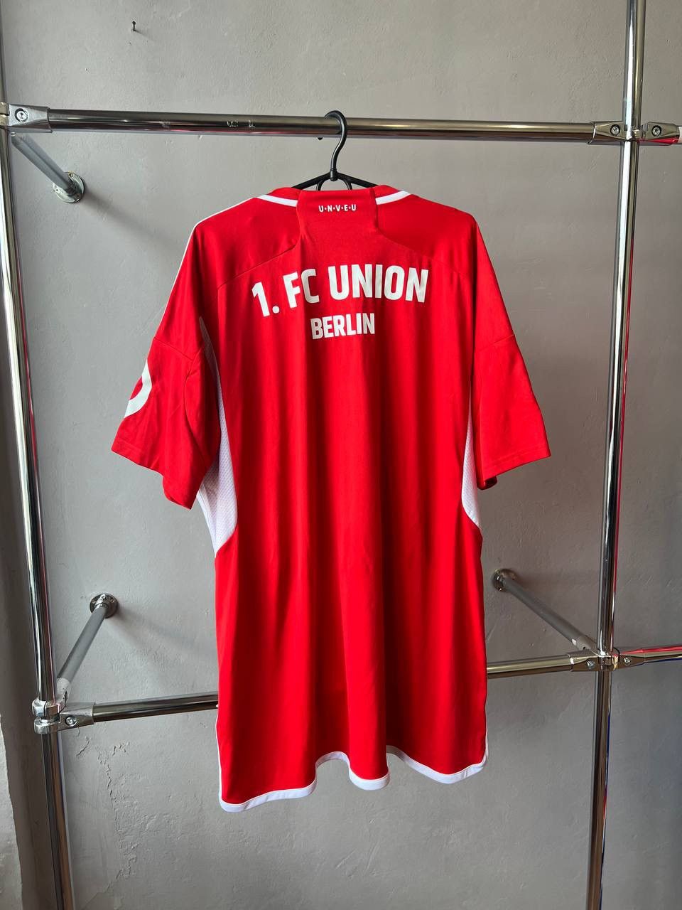 Adidas 2023/24 UNION BERLIN HOME SOCCER FOOTBALL JERSEY ADIDAS XL Size US XL / EU 56 / 4 - 13 Thumbnail