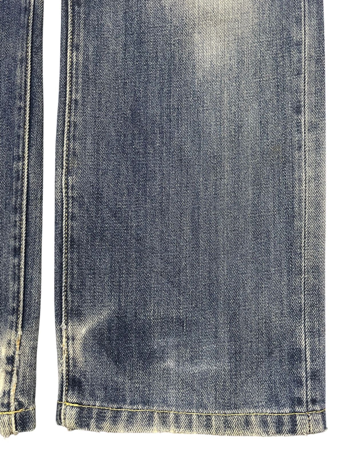 Uniqlo Vintage Japanese Uniqlo Blue Faded Wash Whisker Style Jeans Size US 31 - 8 Thumbnail