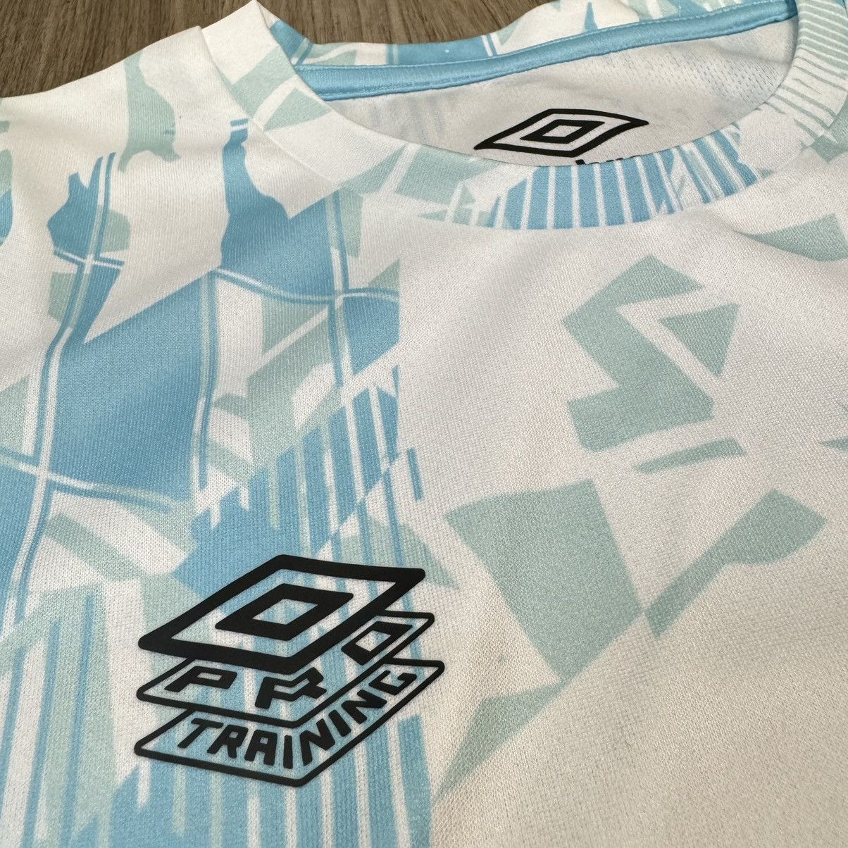 Designer × Umbro (Youth size)England rugby training shirt Size M / US 6-8 / IT 42-44 - 5 Thumbnail