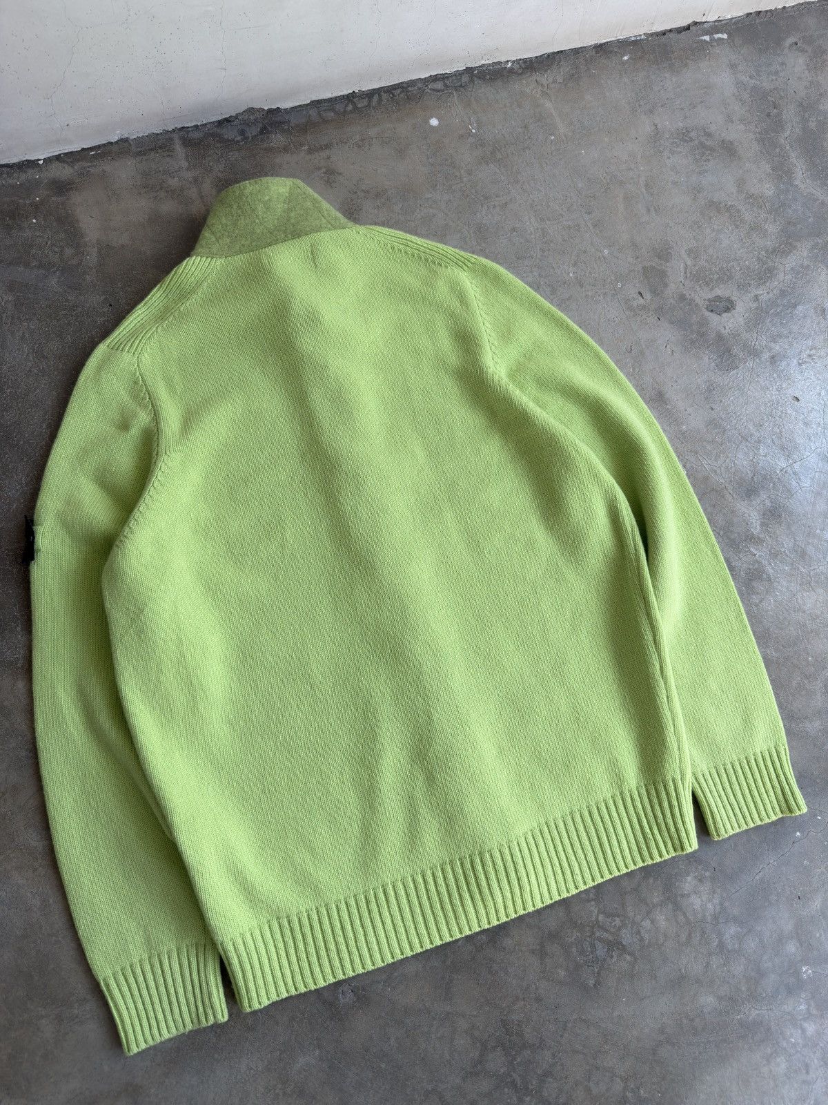 Stone Island Stone Island Wappen Zip up Long sleeved knit In Neon Green Size US XL / EU 56 / 4 - 17 Thumbnail