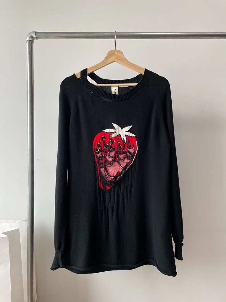 Comme des Garcons Comme des Garcons Strawberry sweater Size M / US 6-8 / IT 42-44 - 1 Thumbnail
