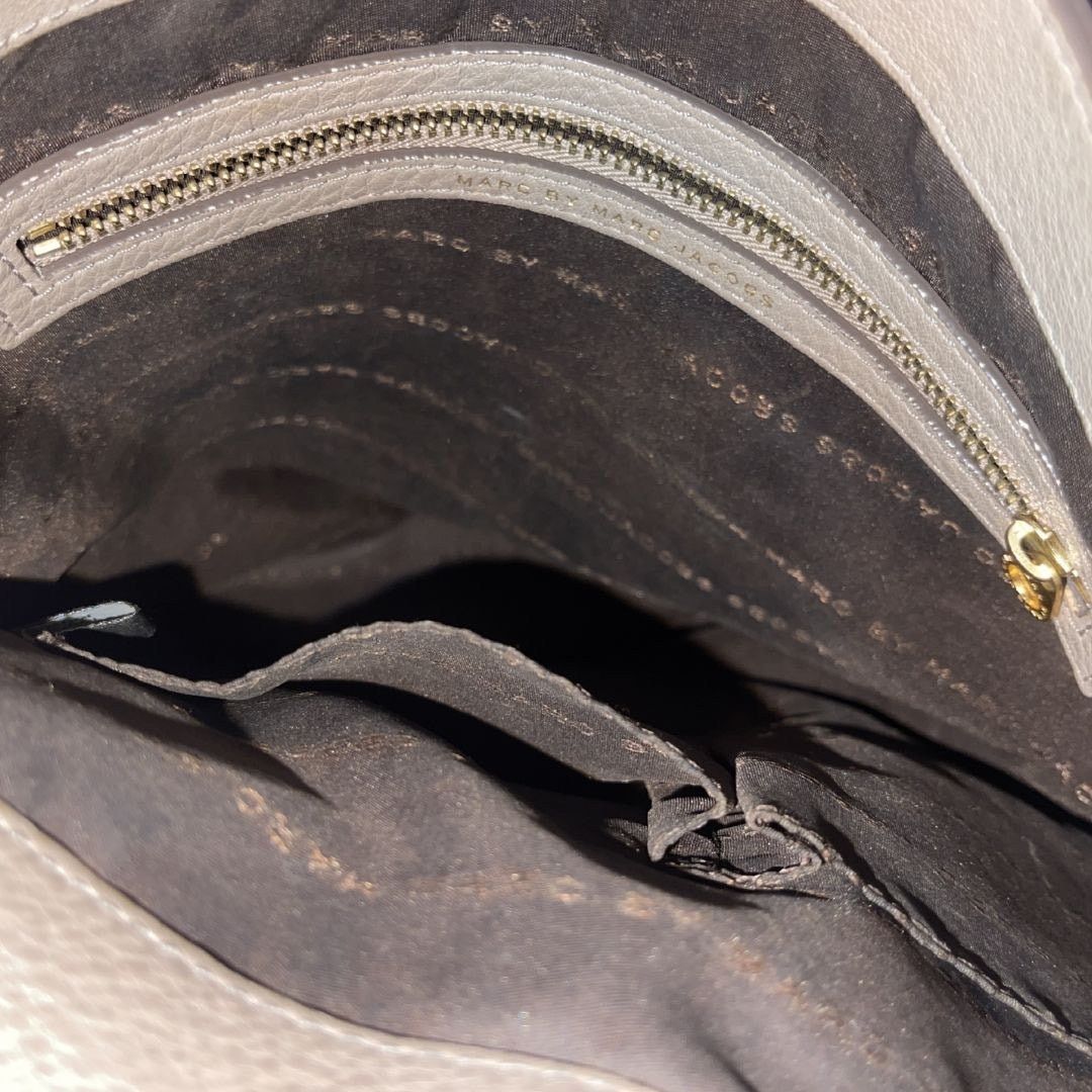 Marc by Marc Jacobs Q Hillier Leather Convertible Crossbody Hobo Shoulder Bag Size ONE SIZE - 5 Thumbnail