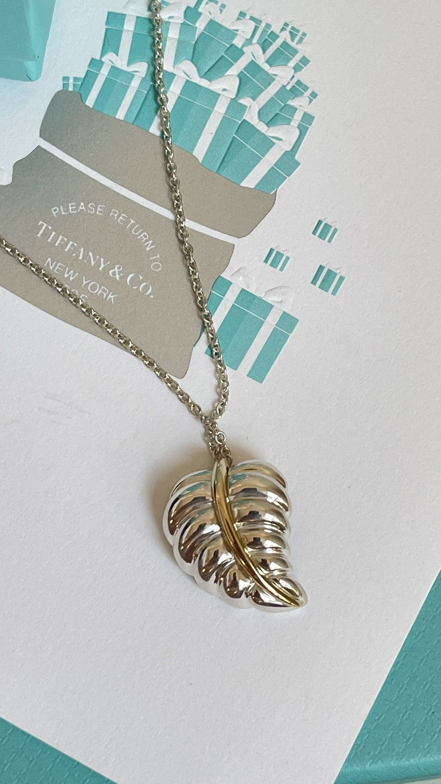 Tiffany & Co. Tiffany & Co leaf pendant Silver and YG 18K 18” with Box Size ONE SIZE - 3 Thumbnail