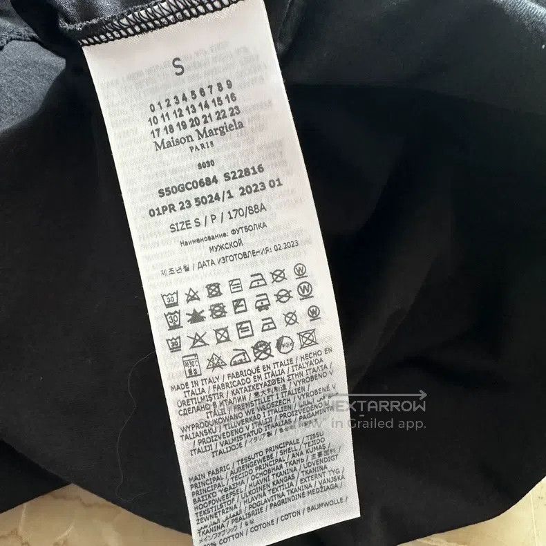 Maison Margiela Maison Margiela Black letter short sleeves Size US S / EU 44-46 / 1 - 3 Thumbnail