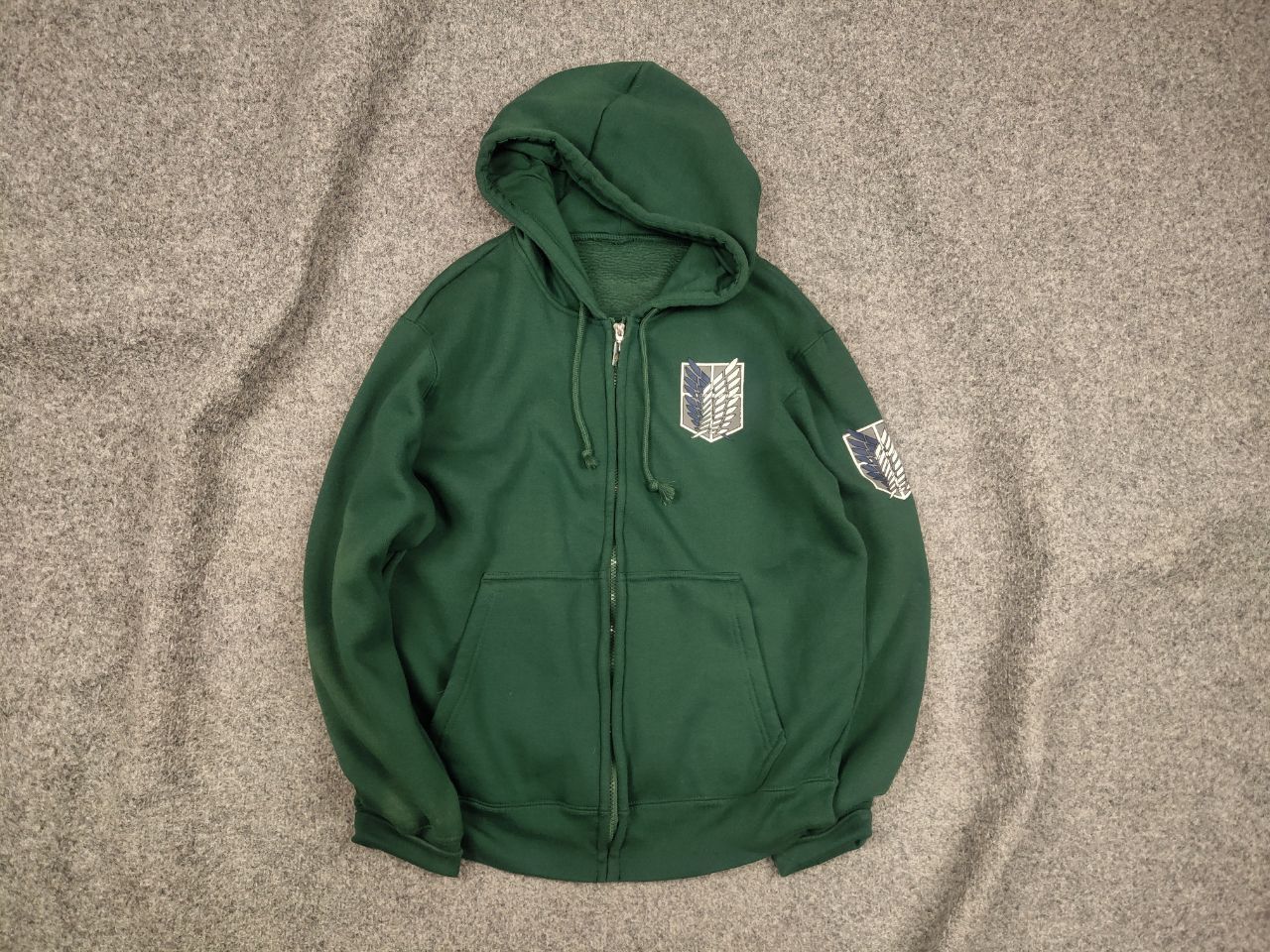 Anime Vintage Attack On Titan Anime Movie Game Zip Logo Hoodie Size US M / EU 48-50 / 2 - 1 Thumbnail