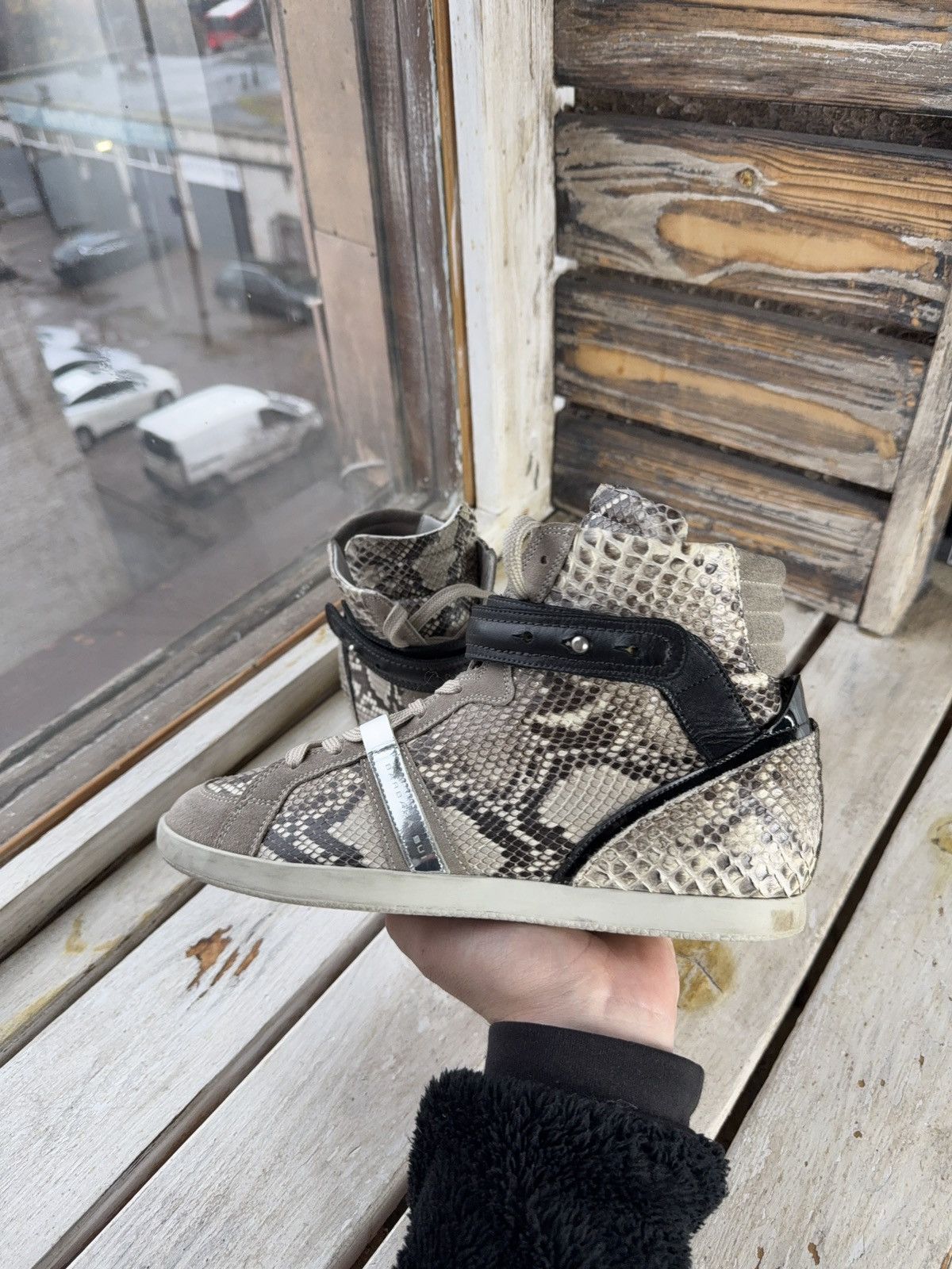 Barbara Bui Luxury Barbara Bui Python Embossed High Top Sneakers Size US 10.5 / IT 40.5 - 11 Thumbnail