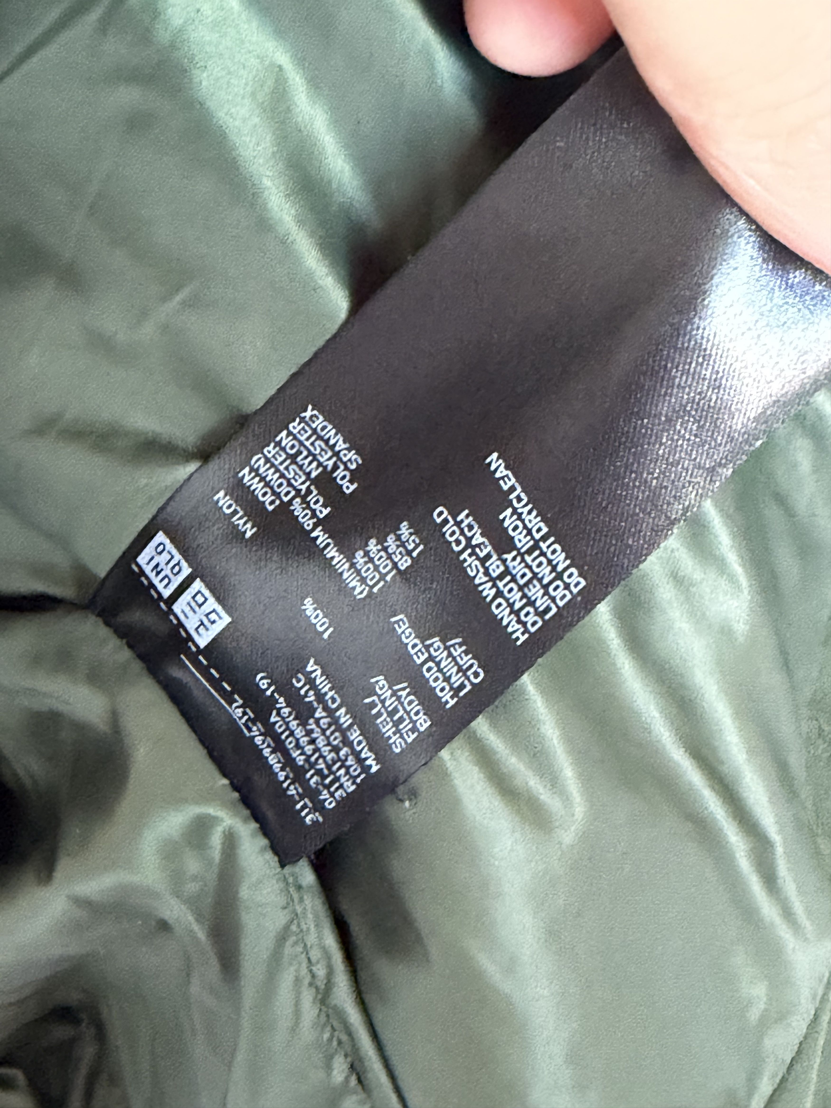 Uniqlo Uniqlo Seamless Down Parka 3D Cut Olive Green Puffer L Size US L / EU 52-54 / 3 - 5 Thumbnail