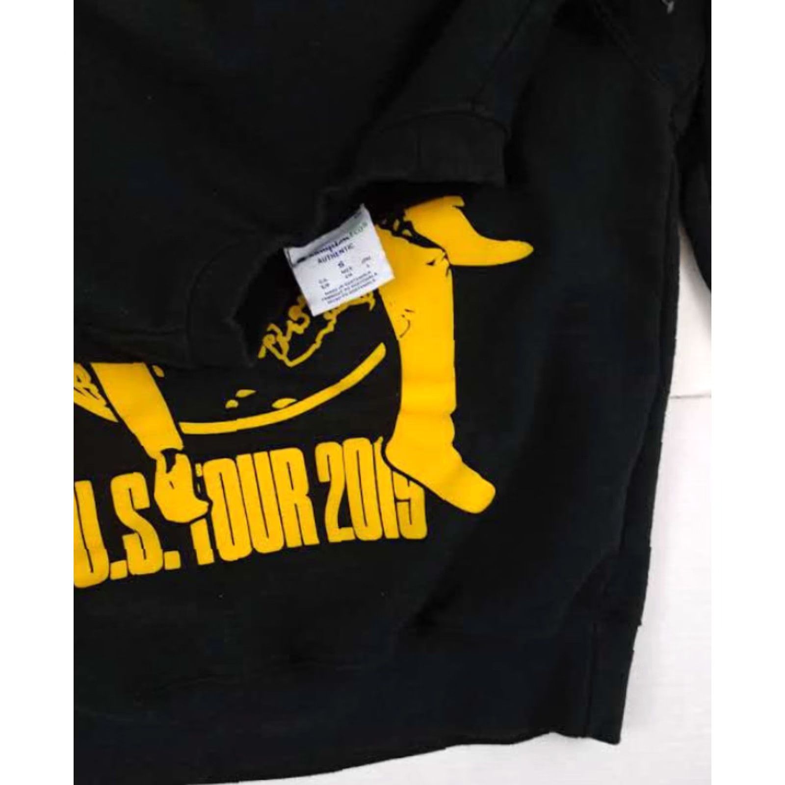 Champion VINTAGE Pre-Owned Chris Brown Indigoat Tour Champion Sweatshirt Black Small Men Long Sleeve Shirt 2019 Men Black Size US S / EU 44-46 / 1 - 3 Thumbnail