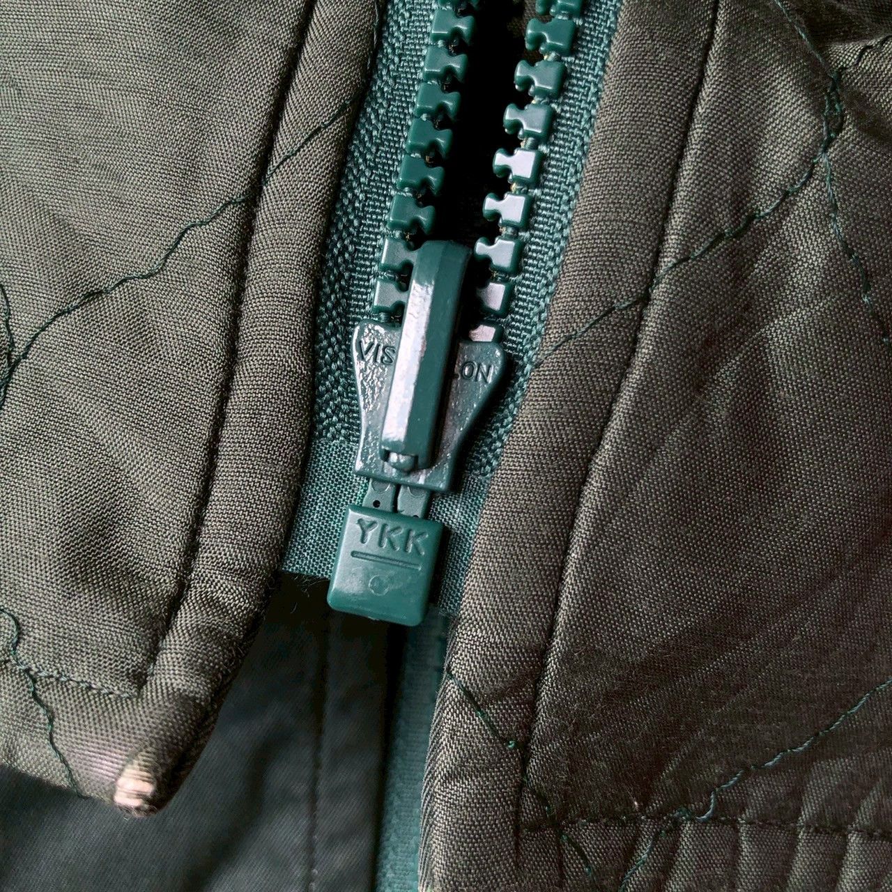 Burberry Vintage 90s Burberrys Green Zip Vest Size US M / EU 48-50 / 2 - 7 Thumbnail