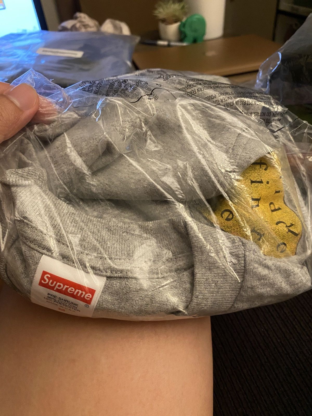 Supreme Supreme Middle Finger To The World Tee Heather Grey Size M Size US M / EU 48-50 / 2 - 1 Thumbnail