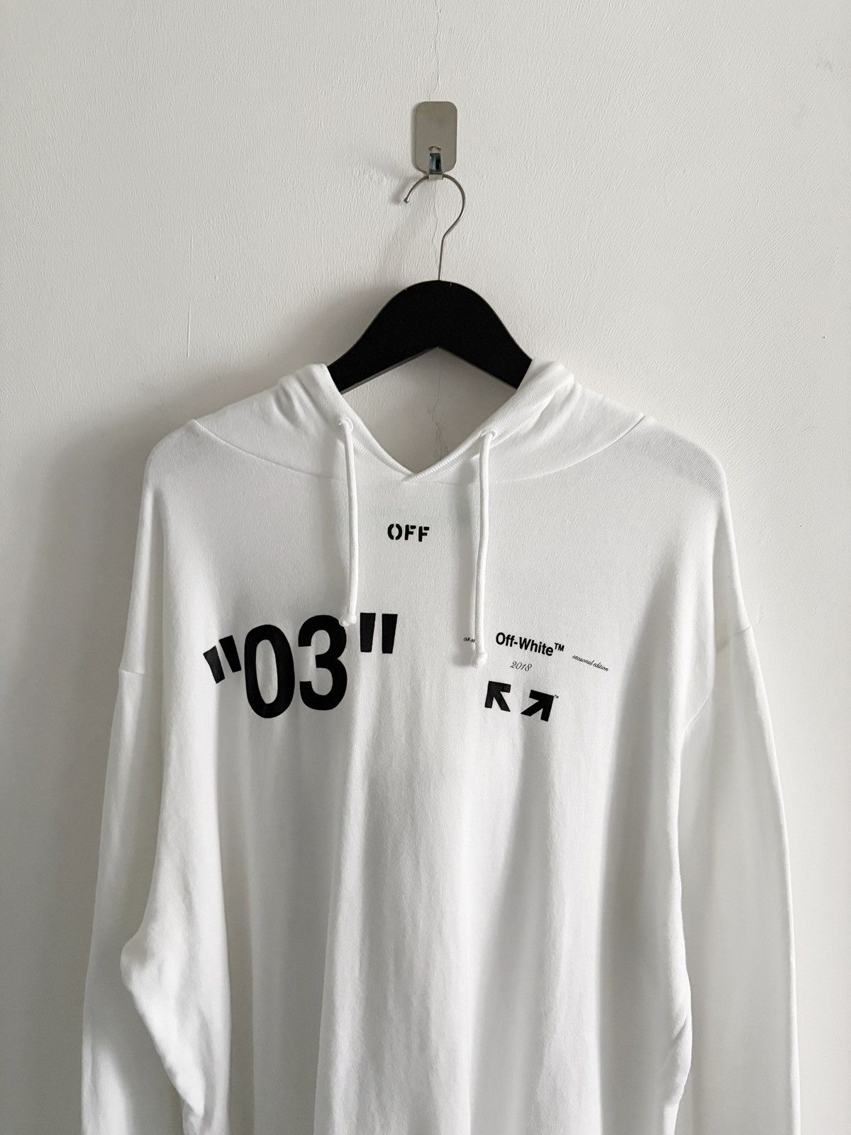 Off-White (XL) Off White 03 Arrows 2018 Hoodie Size US XL / EU 56 / 4 - 2 Thumbnail
