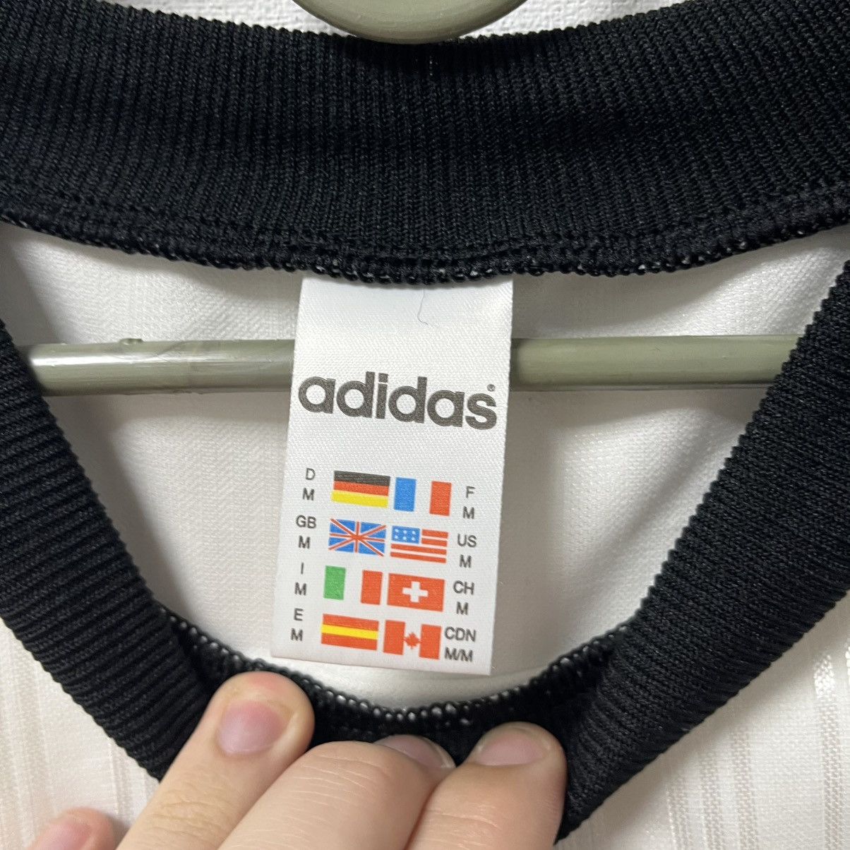 Adidas Vintage Adidas Big Logo T-Shirt Size US M / EU 48-50 / 2 - 9 Thumbnail